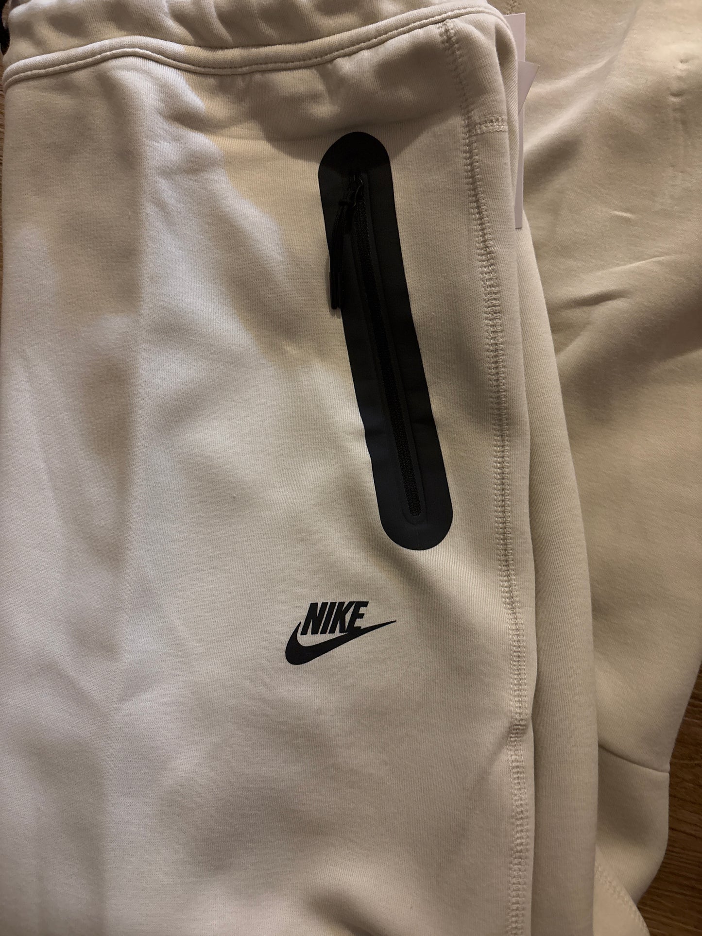 Nike Kinder Techhose in creme , Größe wählbar