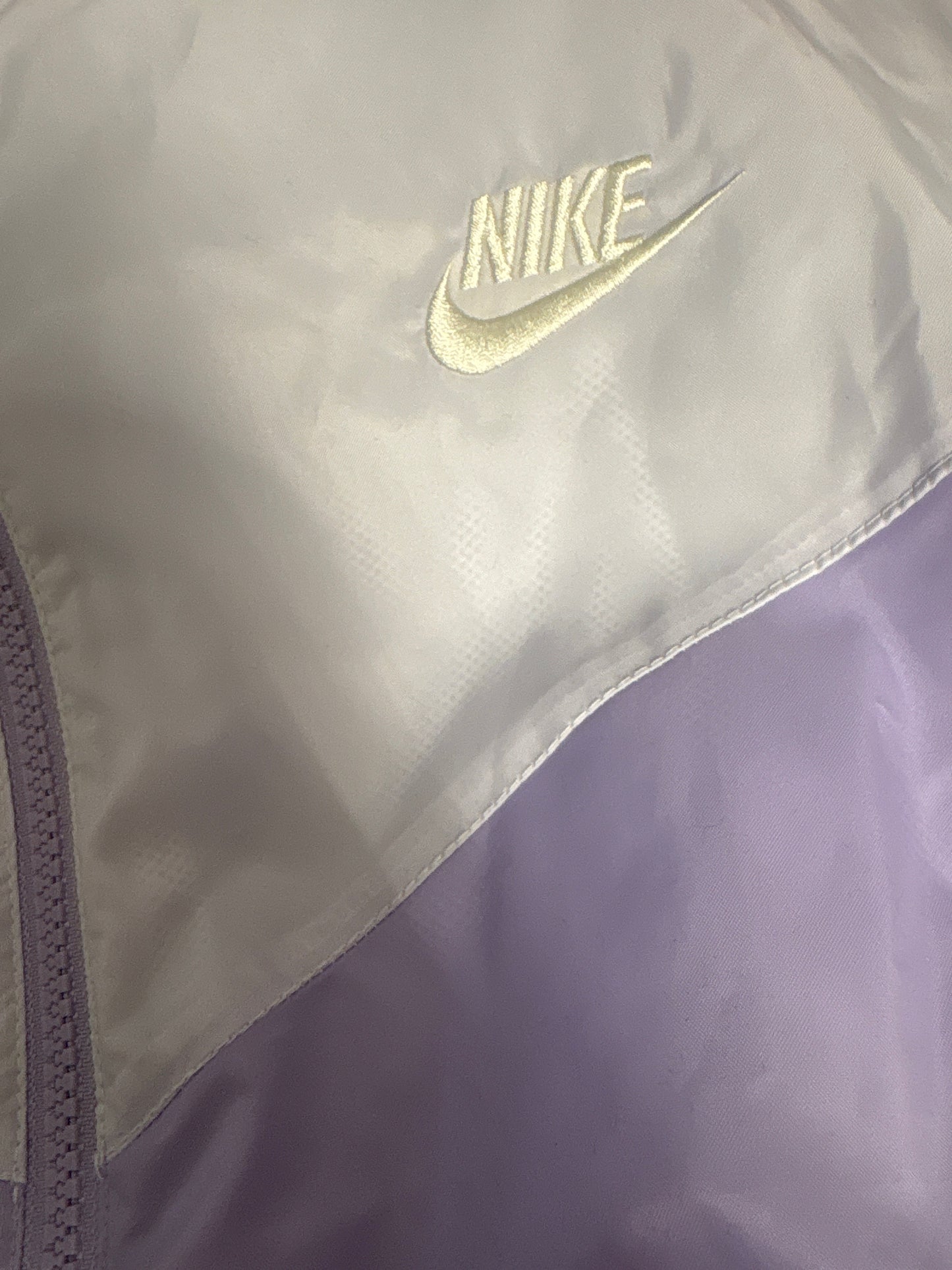 Nike Jacke in grau/flieder, Größe wählbar