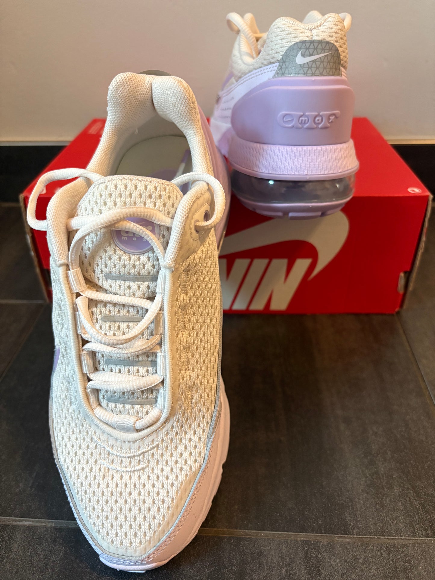 Nike Airmax Pulse in lila/weiss, Gr. Wählbar