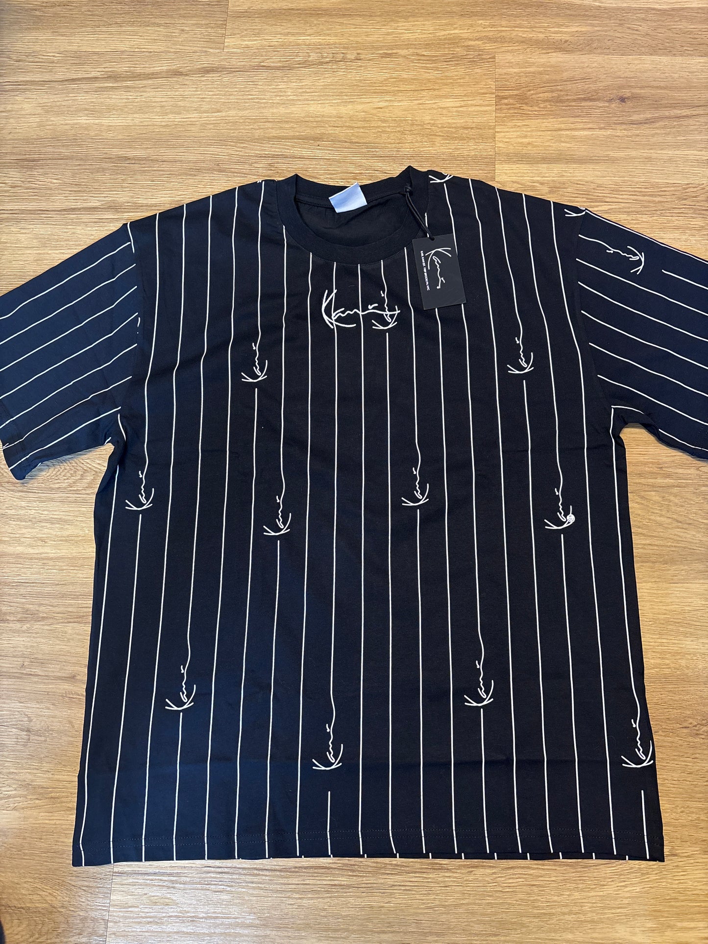 Karl Kani Shirt, Größe L in weiss/schwarz/Muster