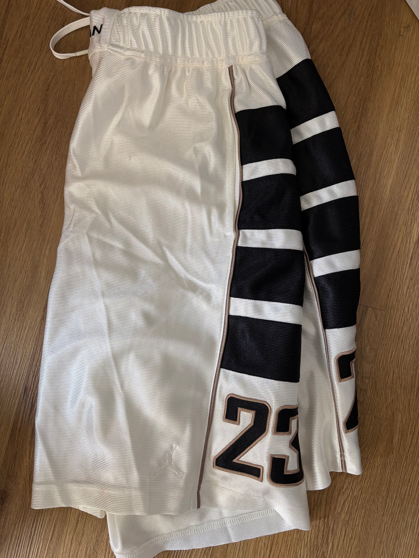 Nike kurze Jordan Hose, weiss, Größe wählbar
