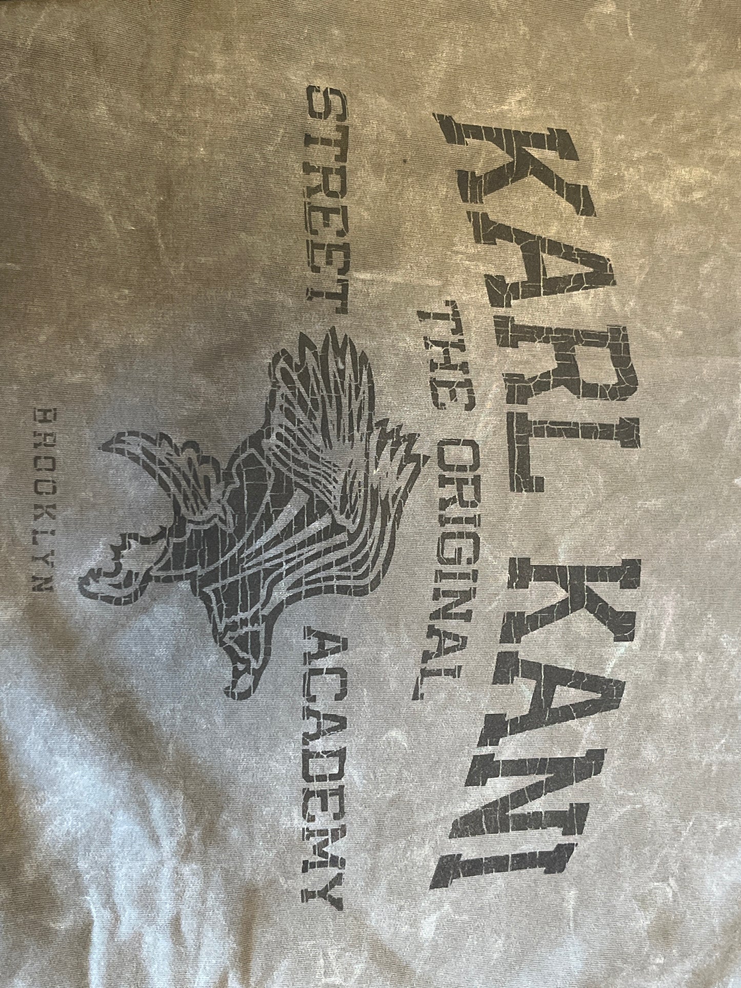 Karl Kani Pullover in grau/verwaschen, Größe L