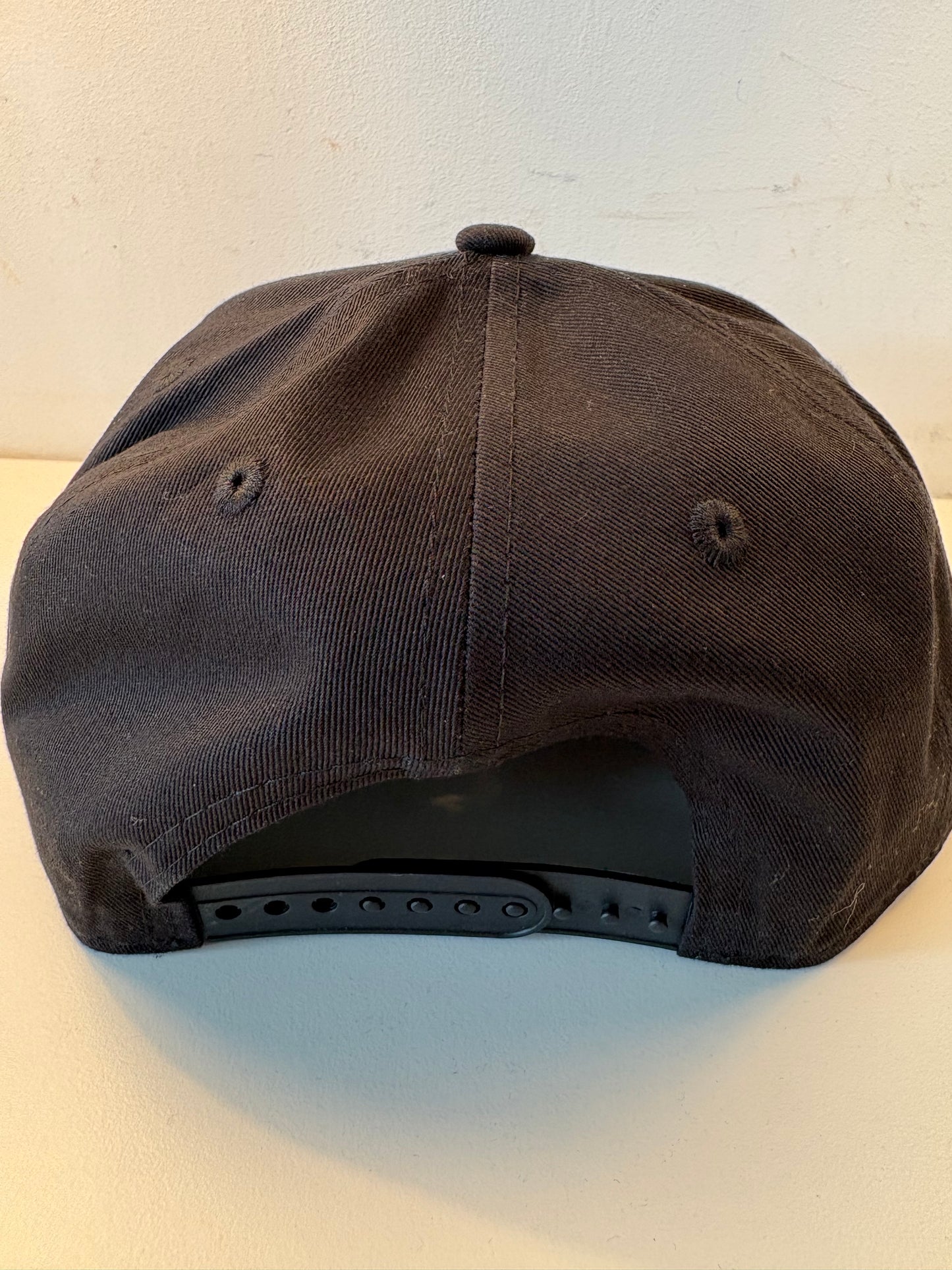 New Era Snapback Cap Los Angeles Dodgers in komplett schwarz, Größe wählbar