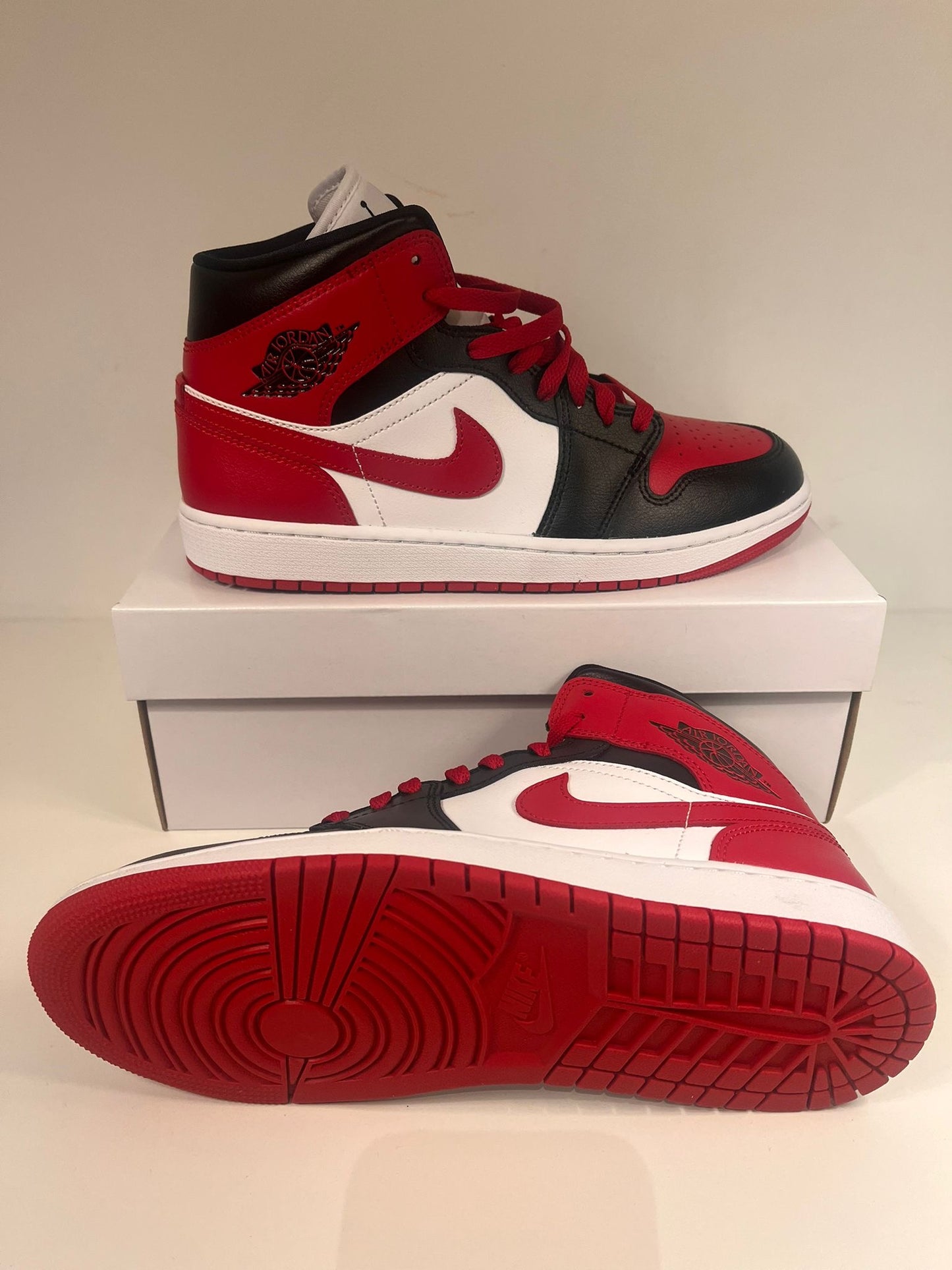 Air Jordan 1 MID, schwarz/rot/weiss, Größe wählbar