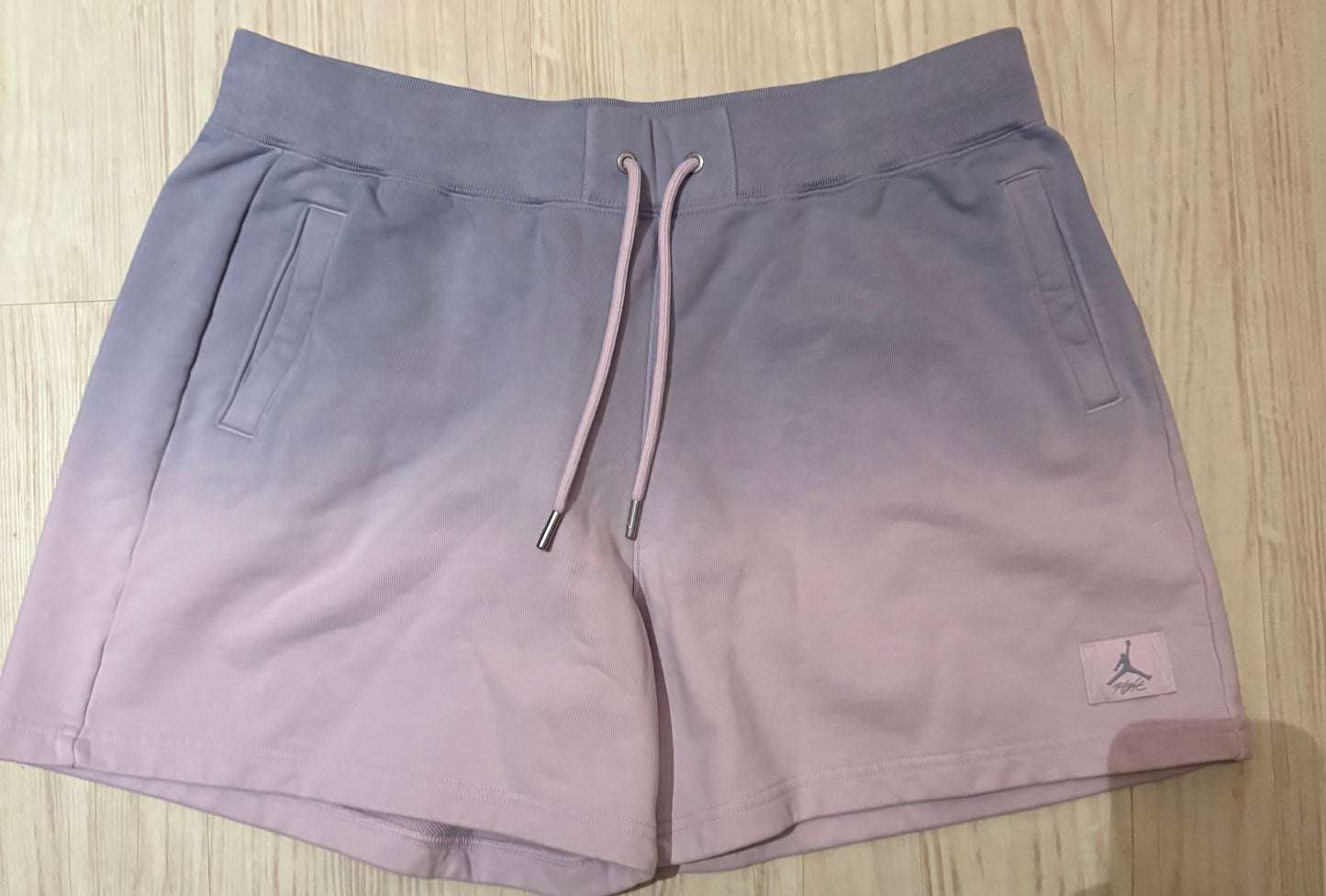 Nike kurze Damen Jordan Hose, lila übergehend , Größe wählbar