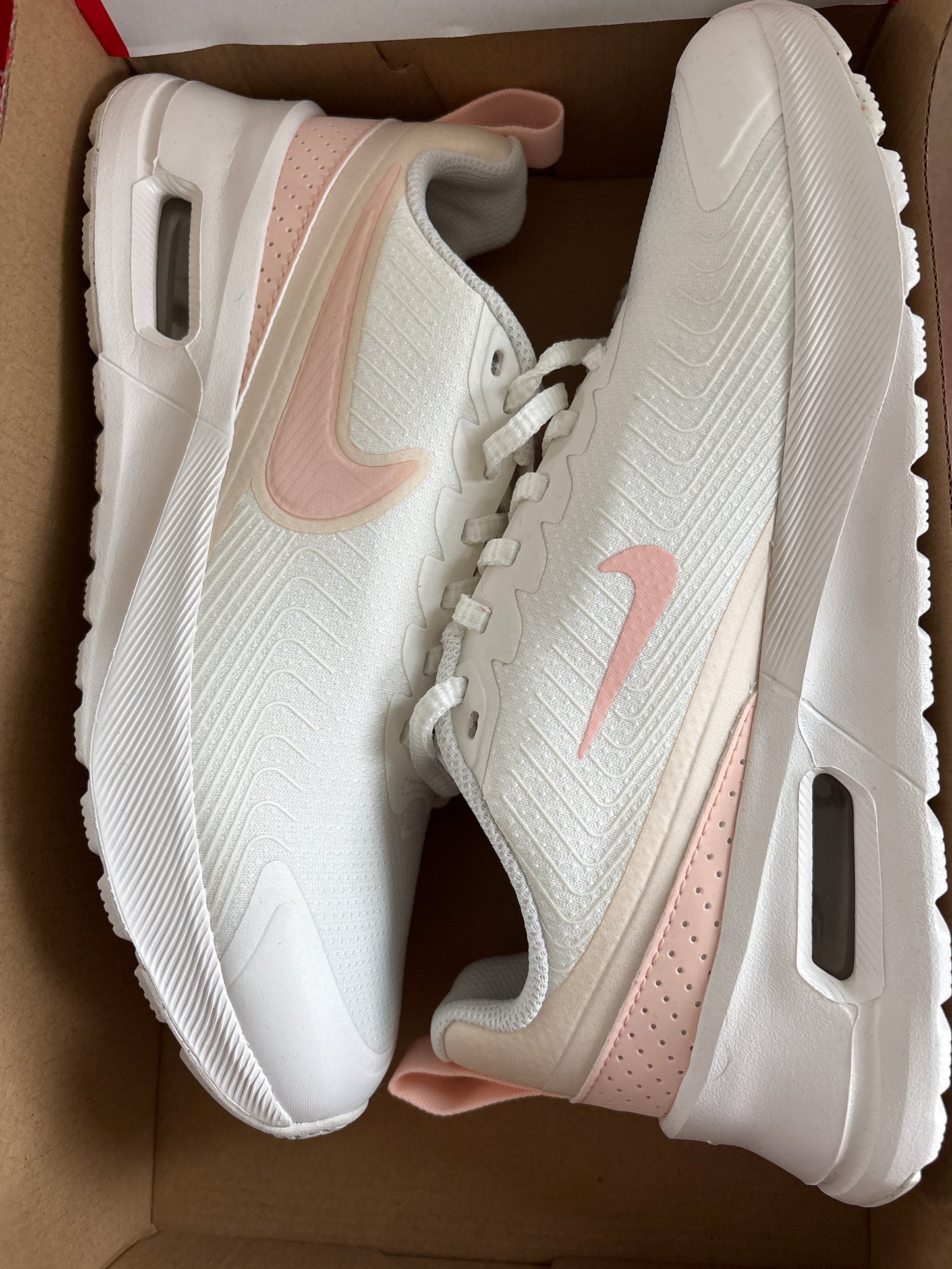 Nike Air Max Nuaxis, grau/rosa/weiss, Größe 39