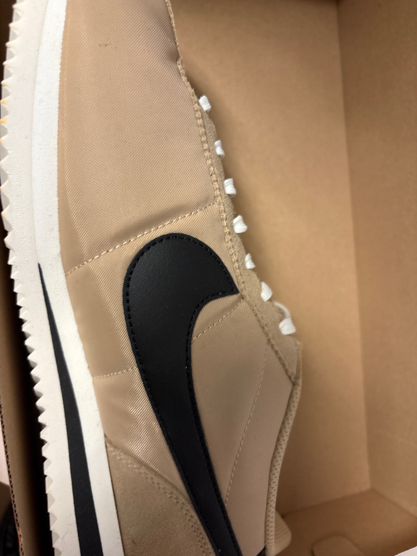 Nike Cortez in braun/schwarz, Größe wählbar