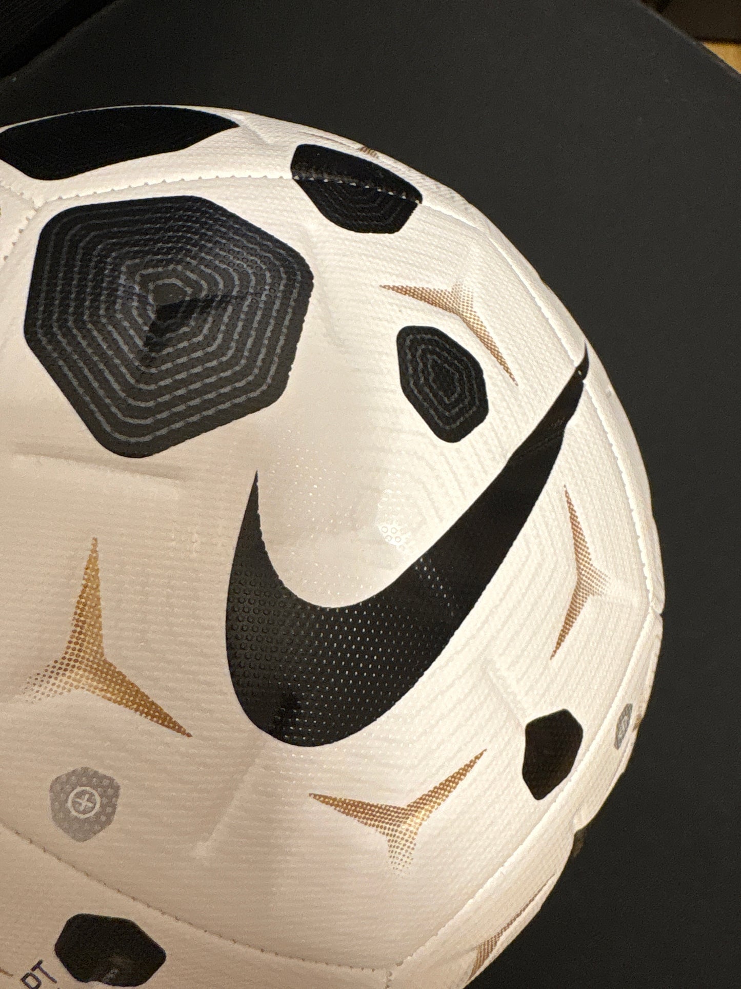 Nike Fußball schwarz/weiss/gold