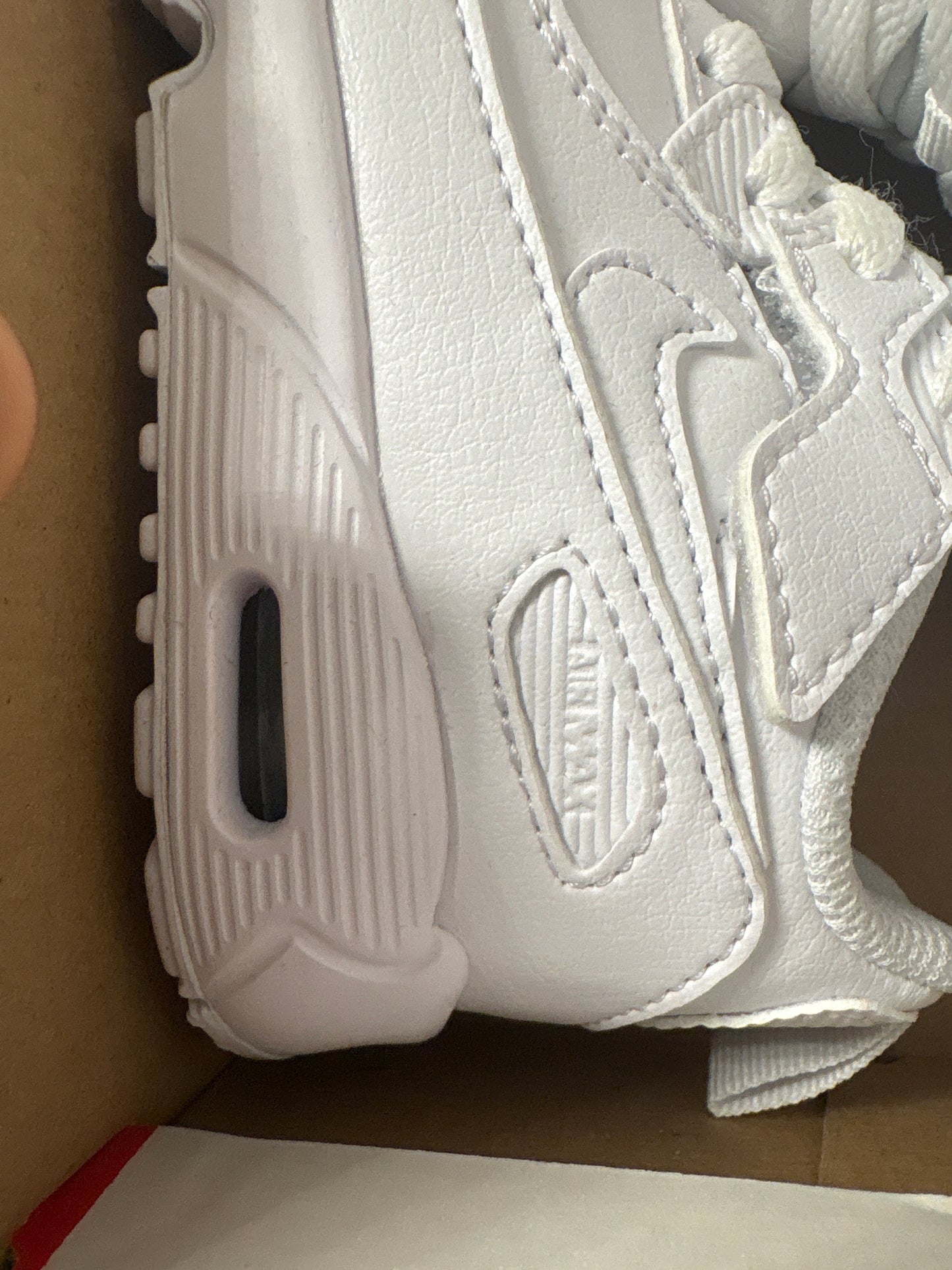 Nike Air Max 90, weiss in Größe 22