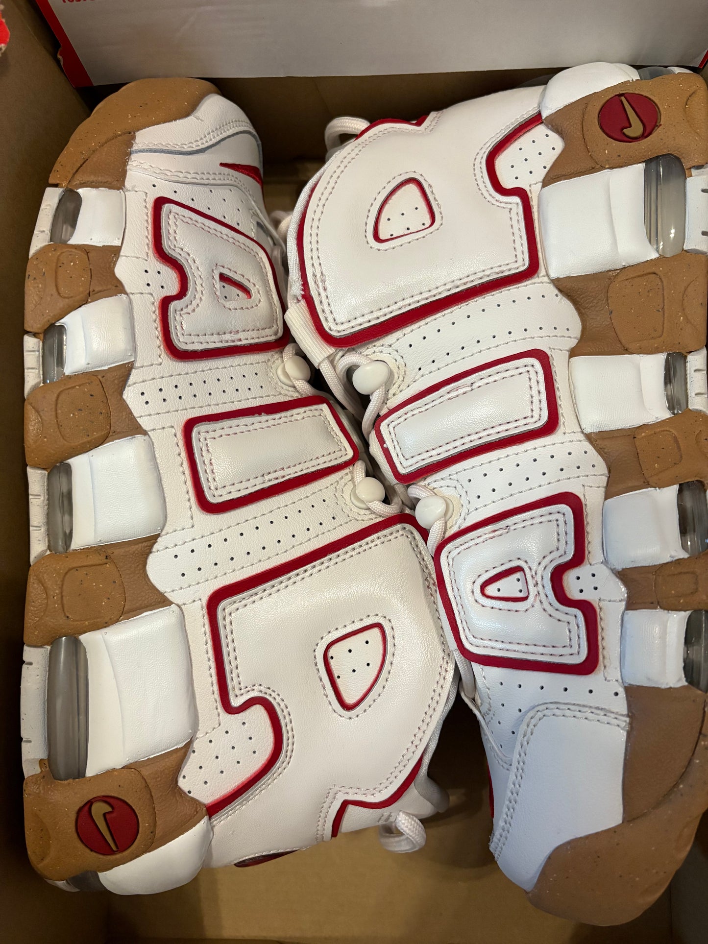 Nike Air More Uptempo weiss/rot/braun, Grösse 42,5