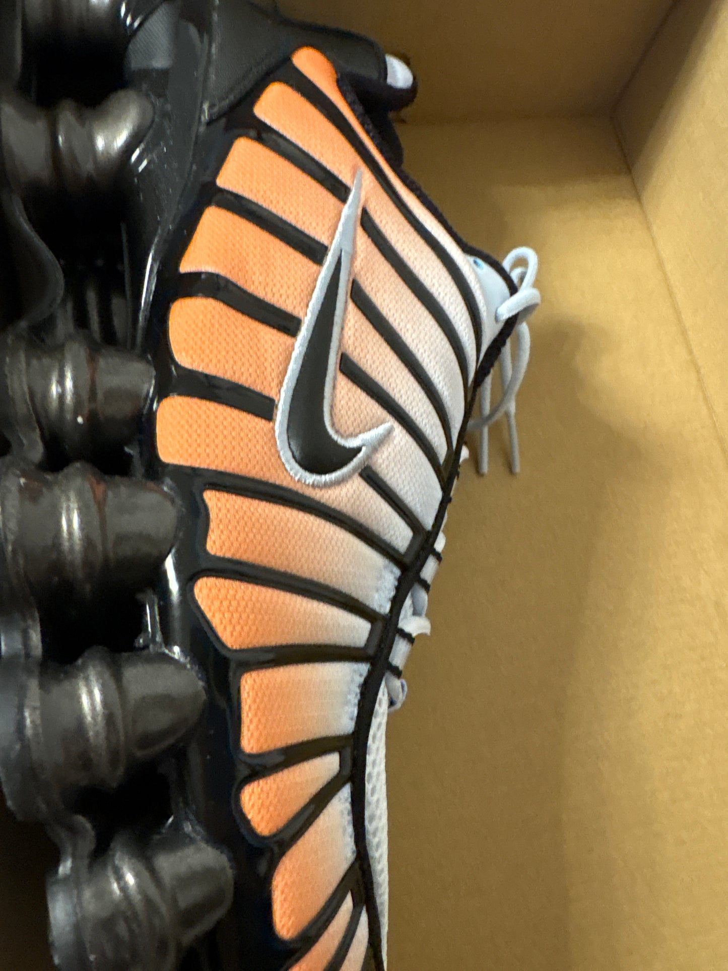 Nike Shox TL in grau/orange, Größe 42