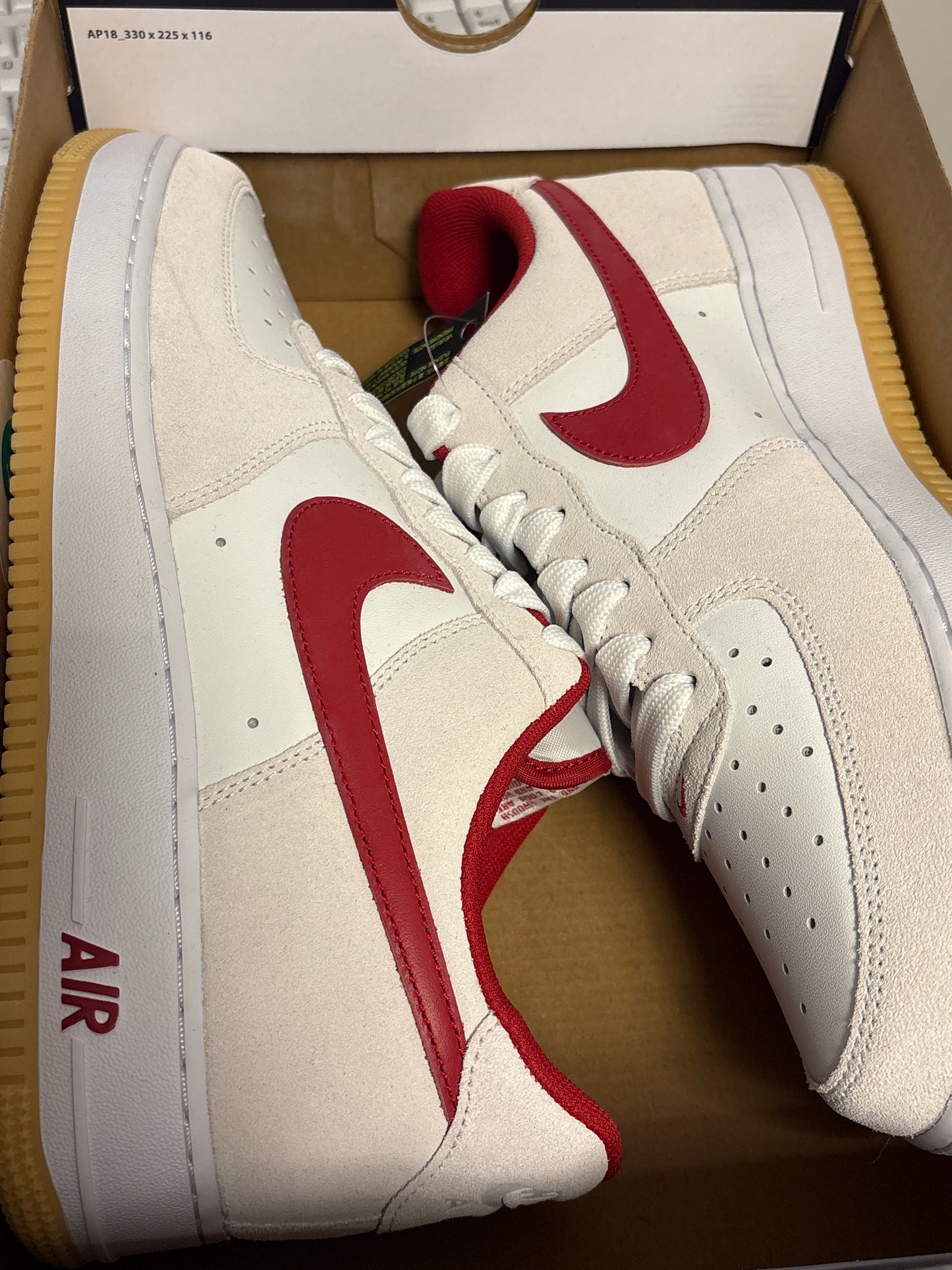 Nike Air Force 1 ´07 in weiss/rot/beige, Größe 44,5
