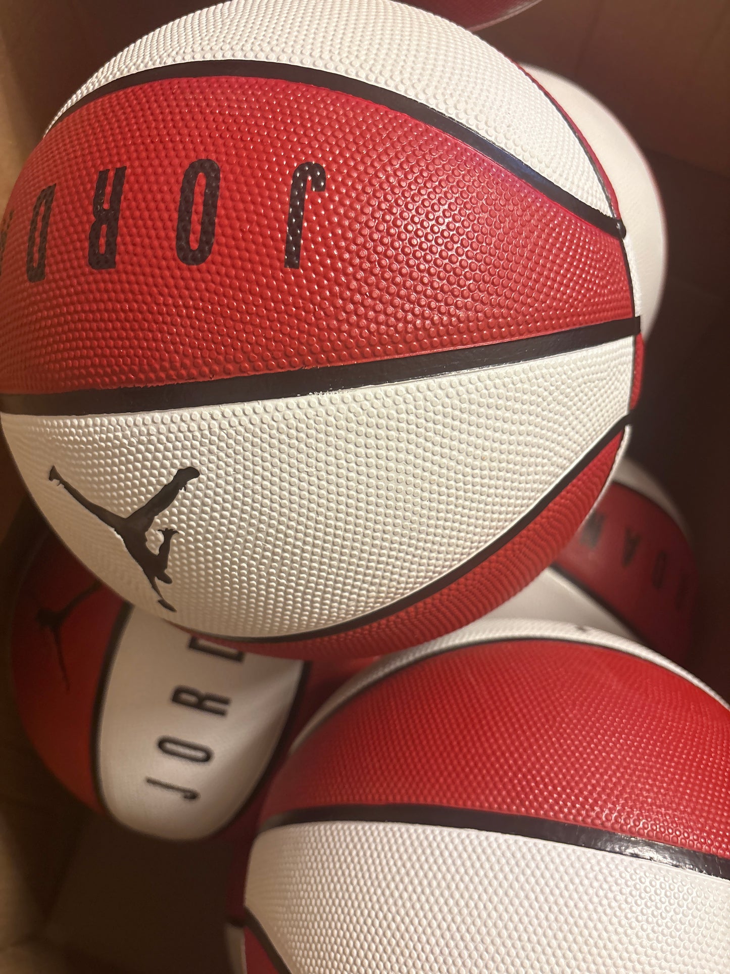 Nike Jordan Basketball groß in rot/weiss