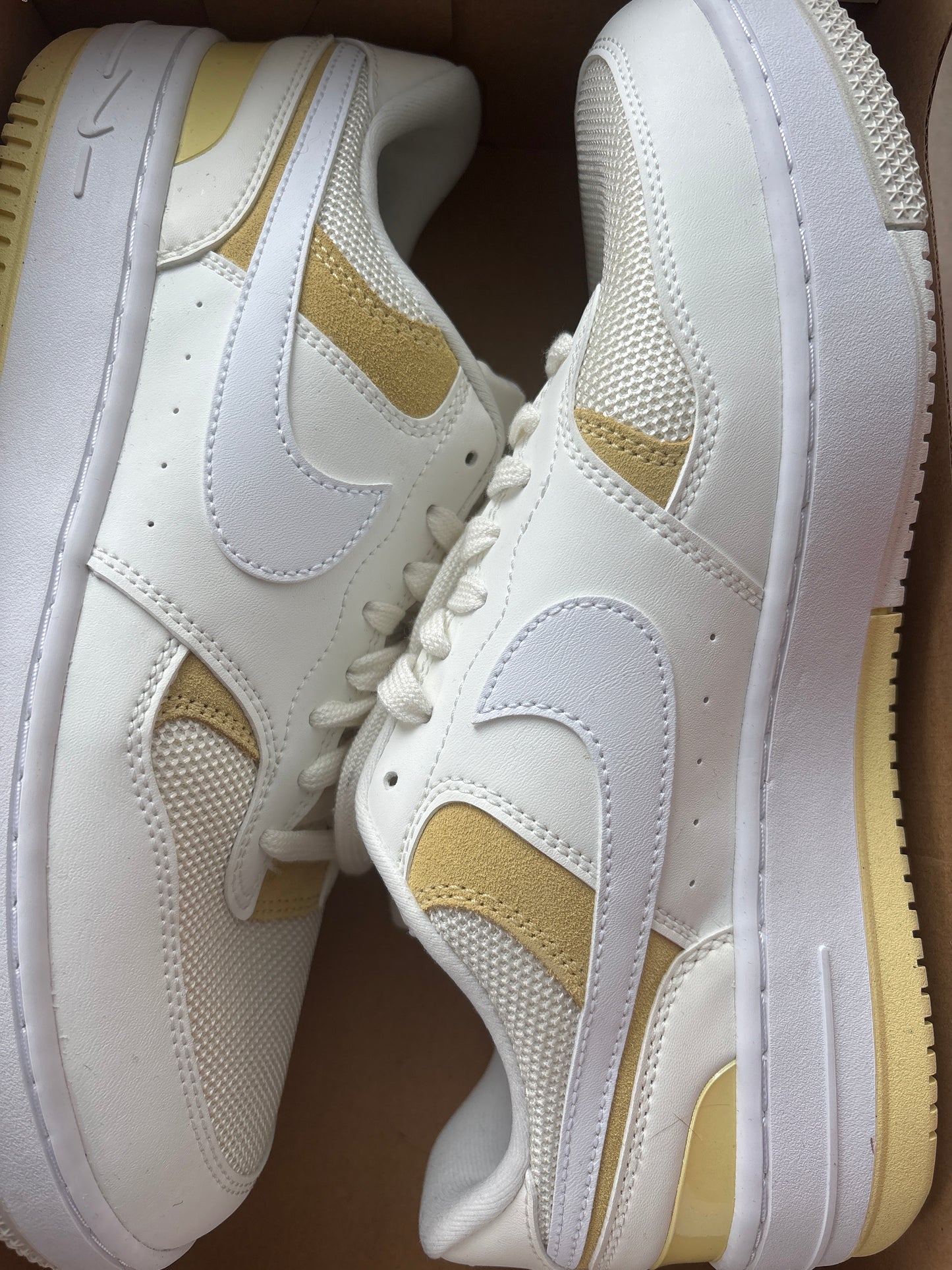 Nike Gamma Force, weiss/beige, Gr. 42,5