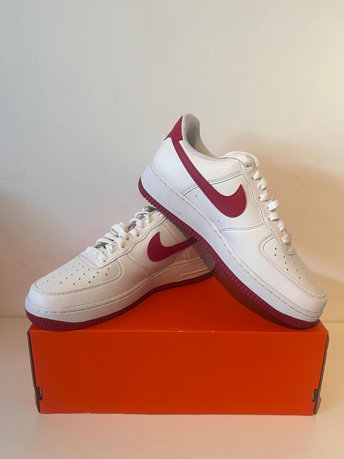 Nike Air Force 1 weiss/rot, rote Sohle, Größe wählbar
