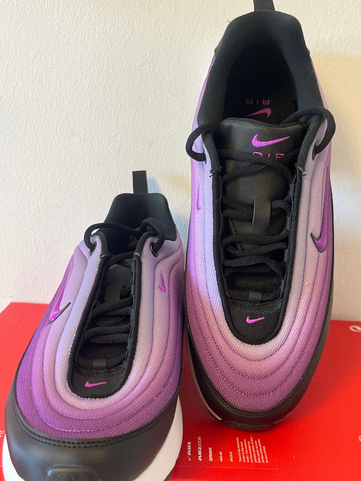 Nike Air Max Portal in schwarz/lila/weiss, Größe 42
