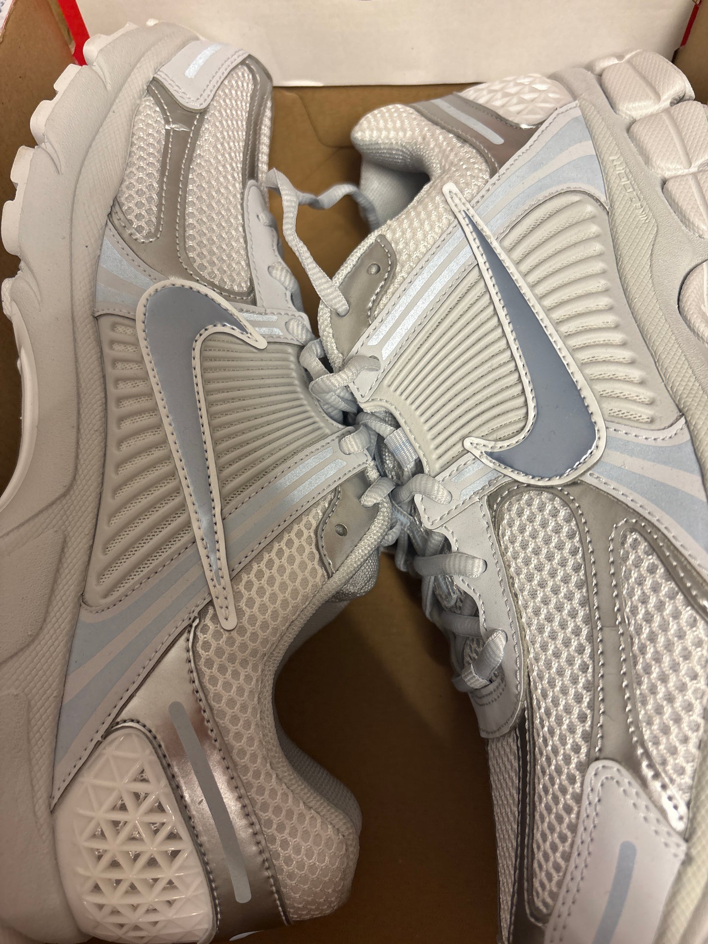 Nike Zoom Vomero 5, Größe 44,5