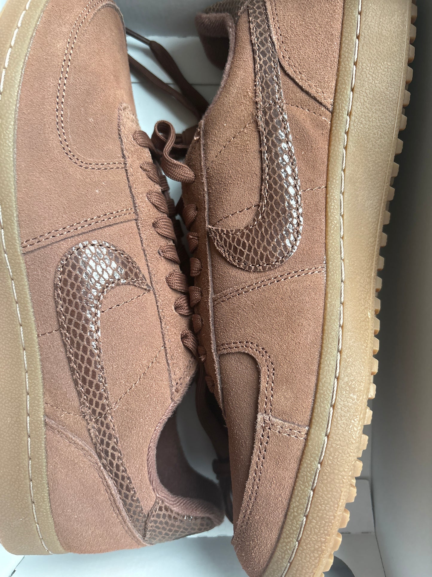 Nike General Field, braun Größe 43