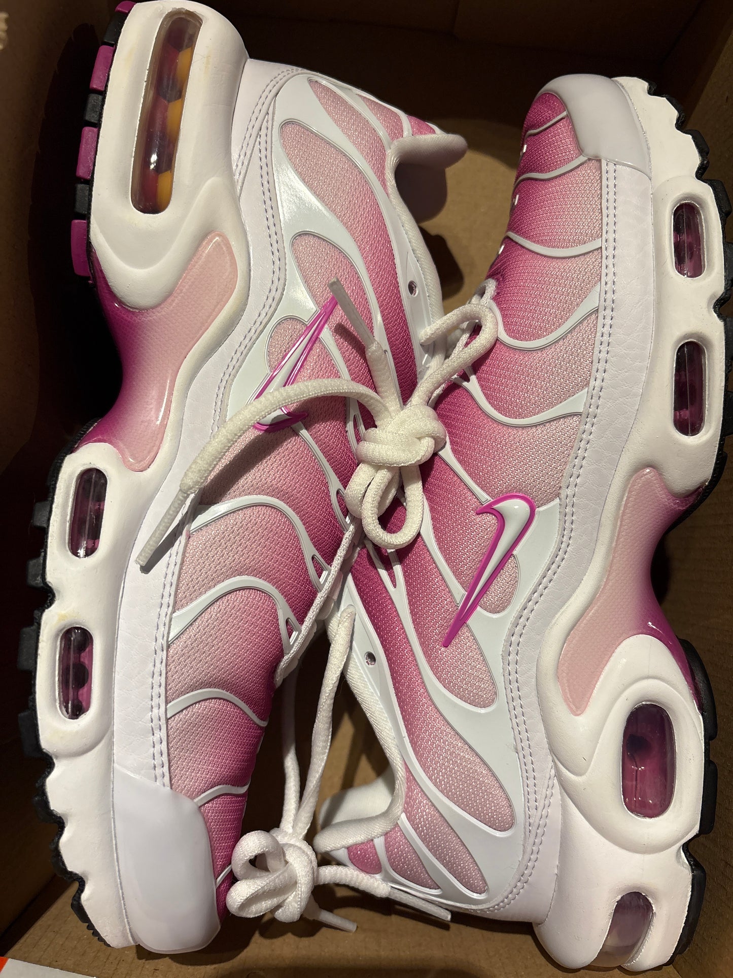 Nike Air Max Plus TN in weiss/pink, Gr. 41