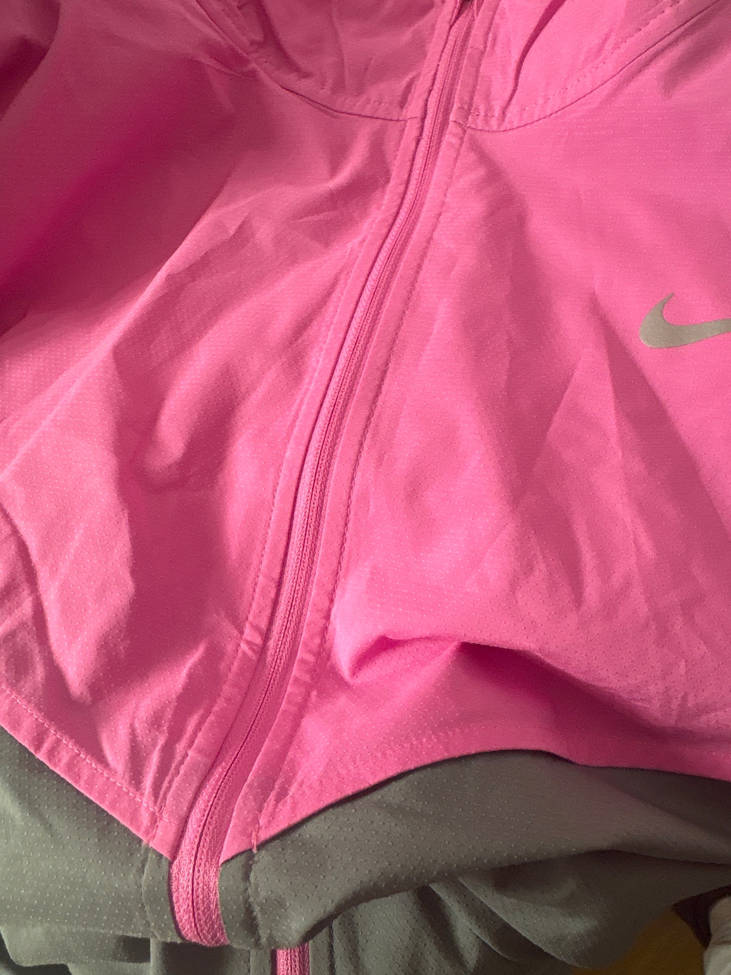 Nike Laufjacke in rosa, Größe wählbar