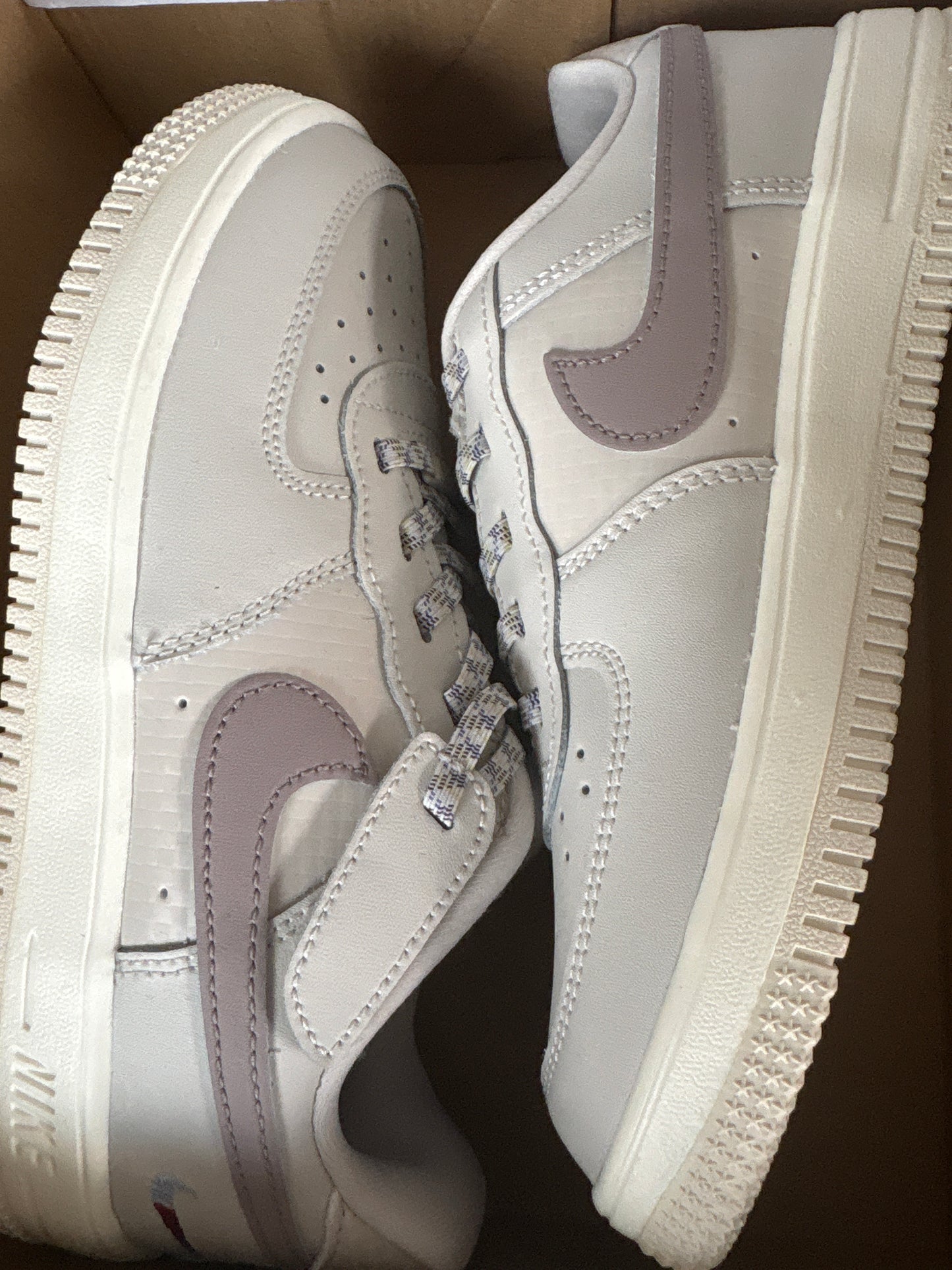 Nike Air Force 1 grau/hellbraun, Größe 35