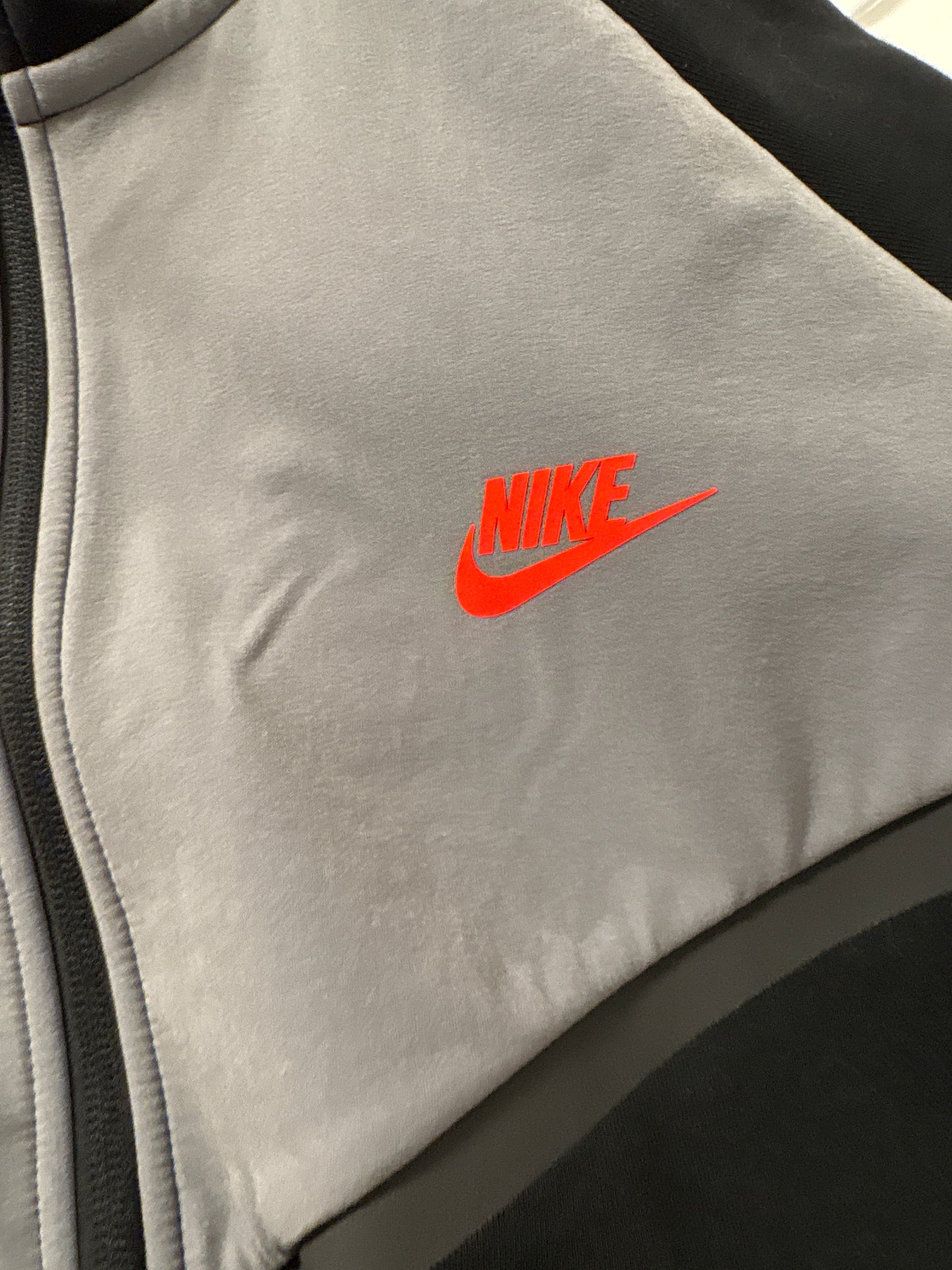 Nike Techjacke, schwarz/grau, Größe wählbar