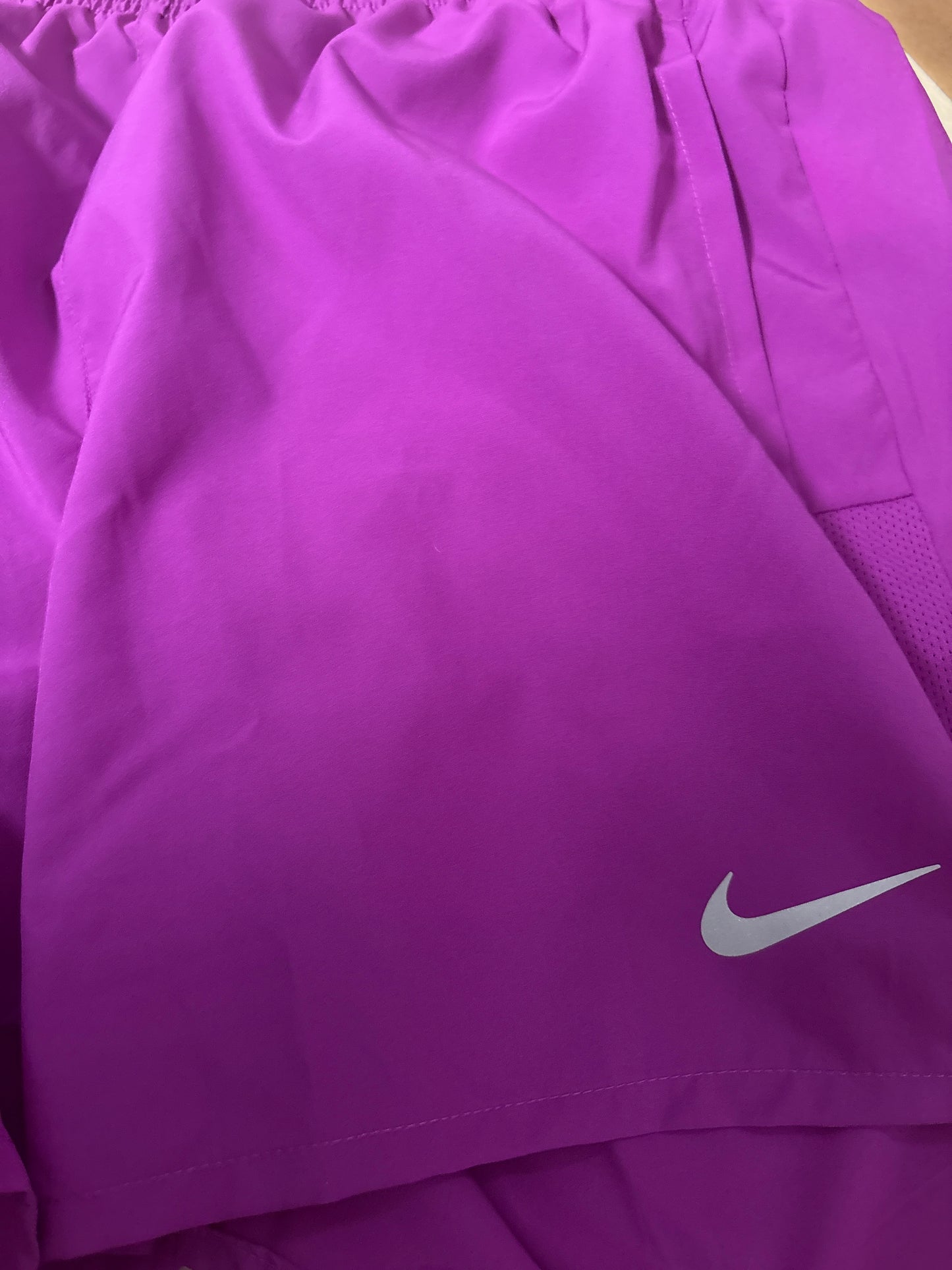 Nike kurze Hose, lila , Größe wählbar