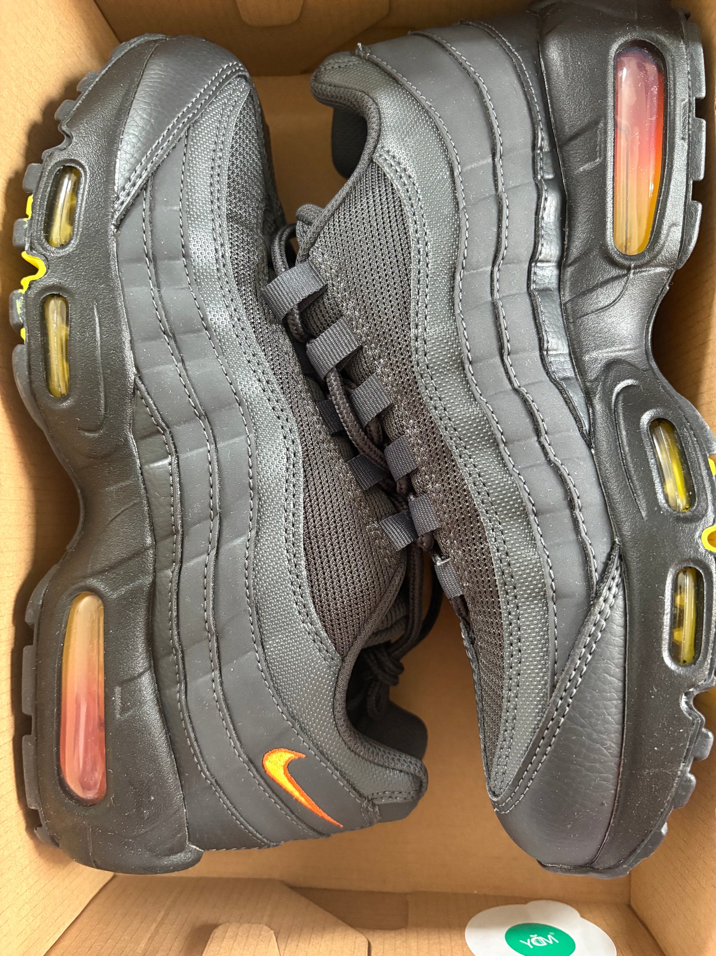 Nike Air Max 95 in schwarz, Gr. 40