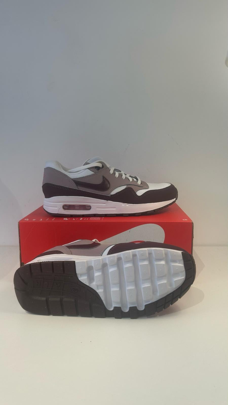 Nike Air Max 1 brombeer/flieder/weiss, Gr. 39