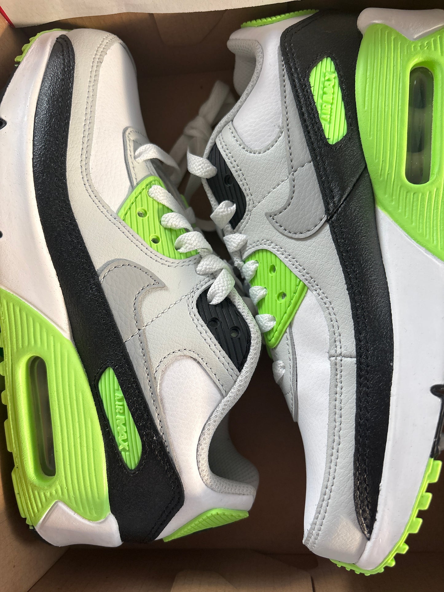 Nike Airmax 90 grau/schwarz/grün/weiss, Gr. 38