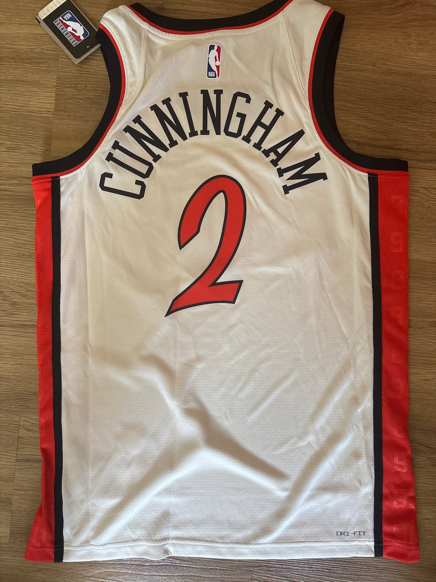 Nike NBA Trikot Detroit Pistons, Größe wählbar, hellcreme/schwarz/orange