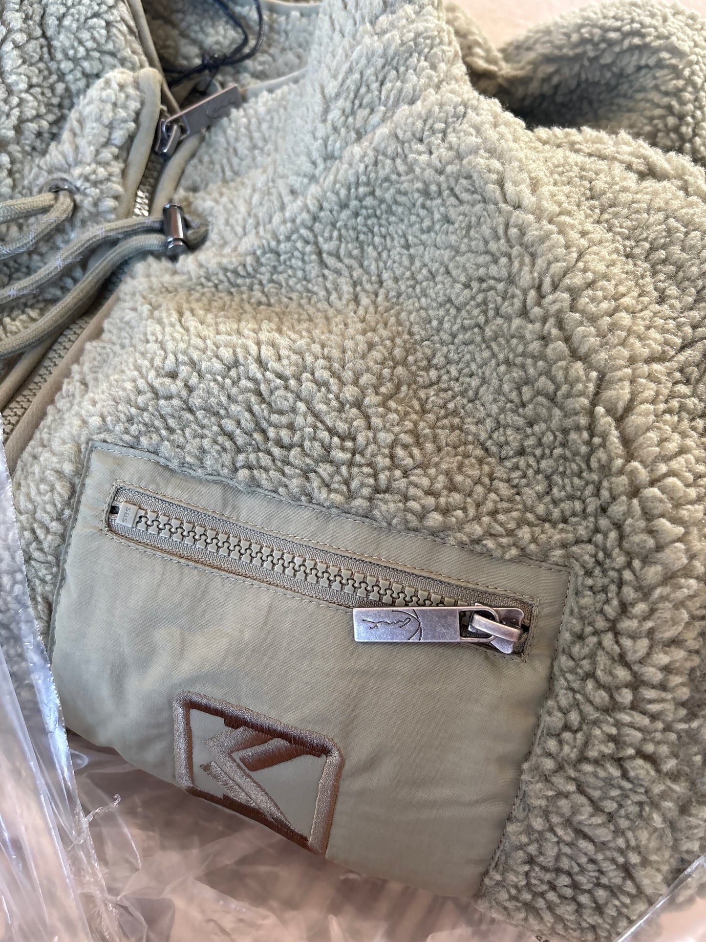 Karl Kani Plüsch Jacke, Größe M, grünton