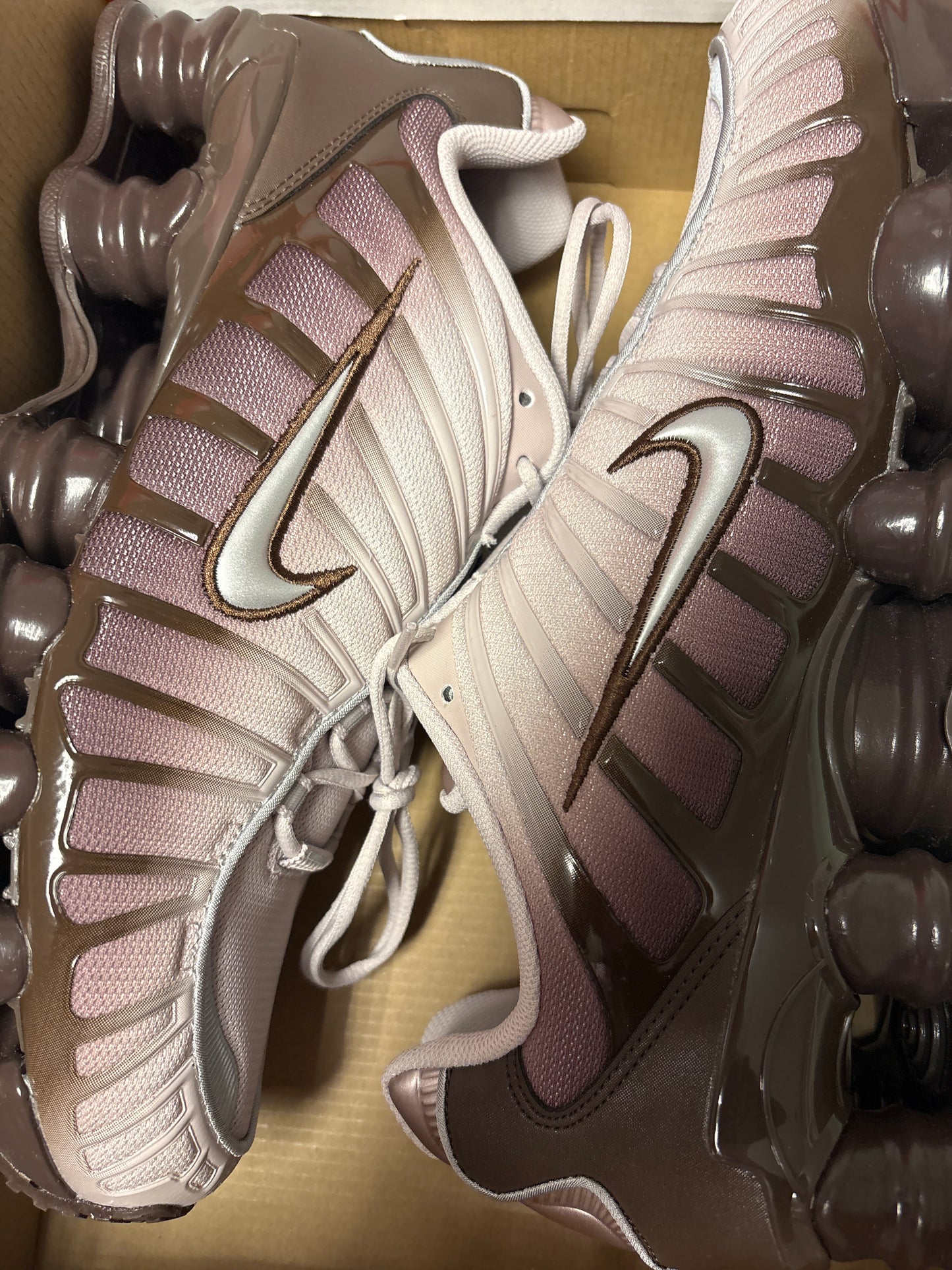 Nike Shox TL in Brauntönen , Größe 43