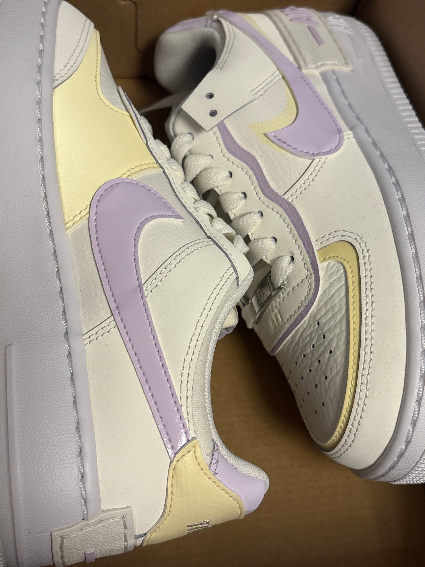 Nike Air Force 1 Shadow Gr. 36 weiss/lila/gelb