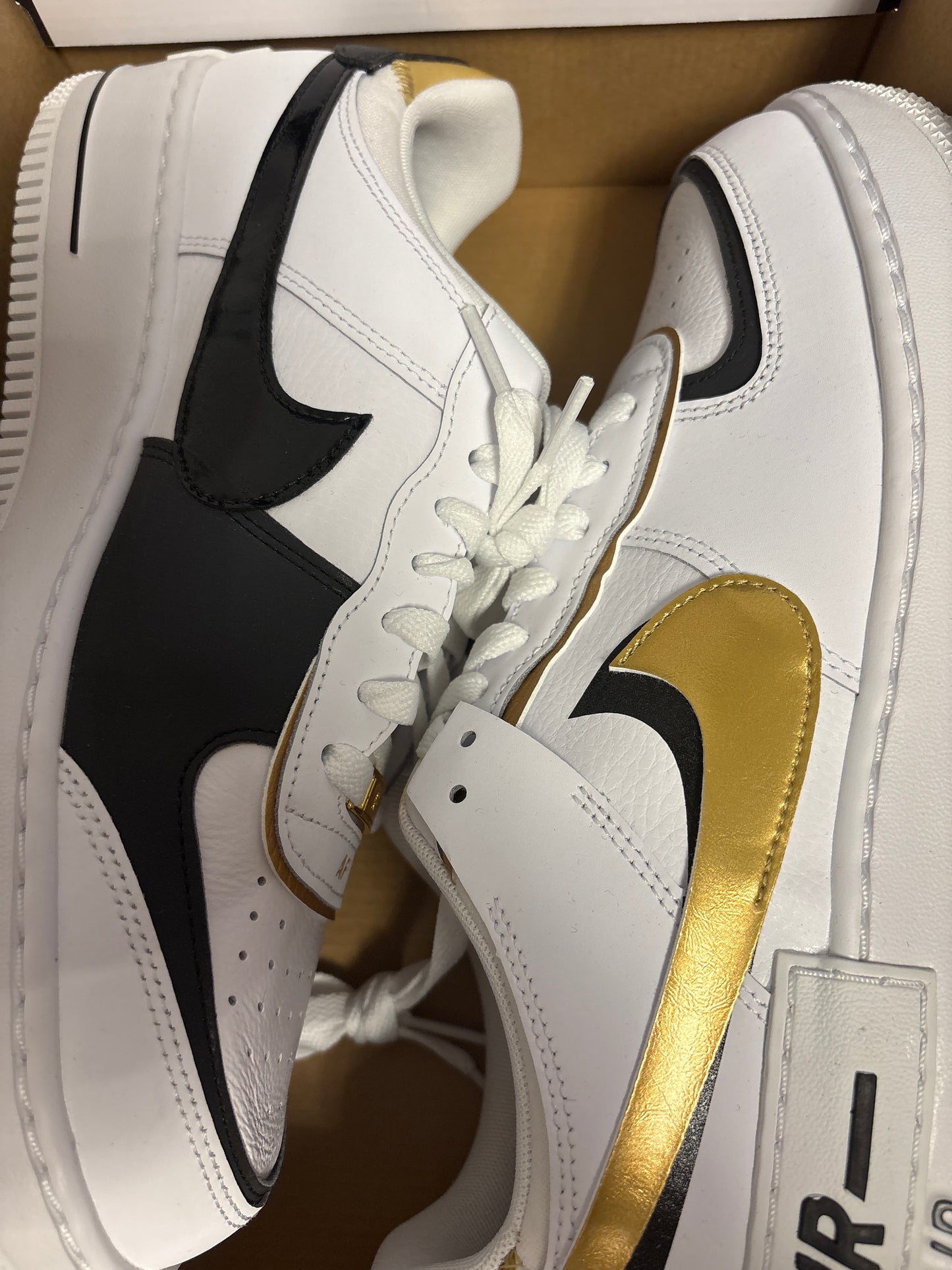 Nike Air Force 1 Shadow weiss/schwarz/gold, Größe wählbar
