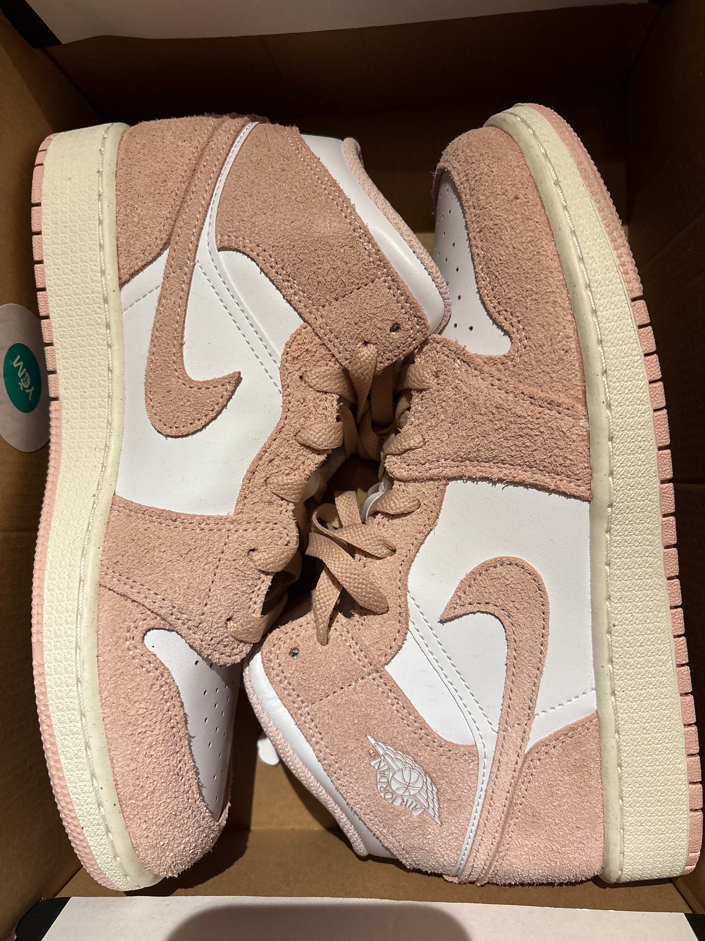 Air Jordan 1 MID in weiss/rosa, Wildleder, Größe 40