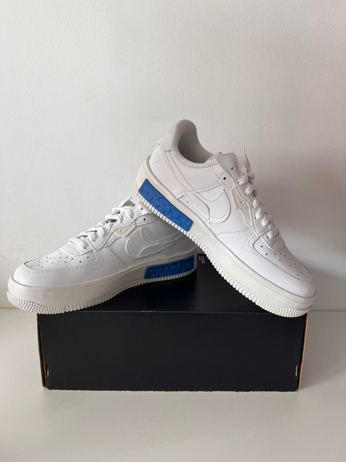 Nike Air Force Fontanka weiss mit blauem Rechteck, Gr. 40