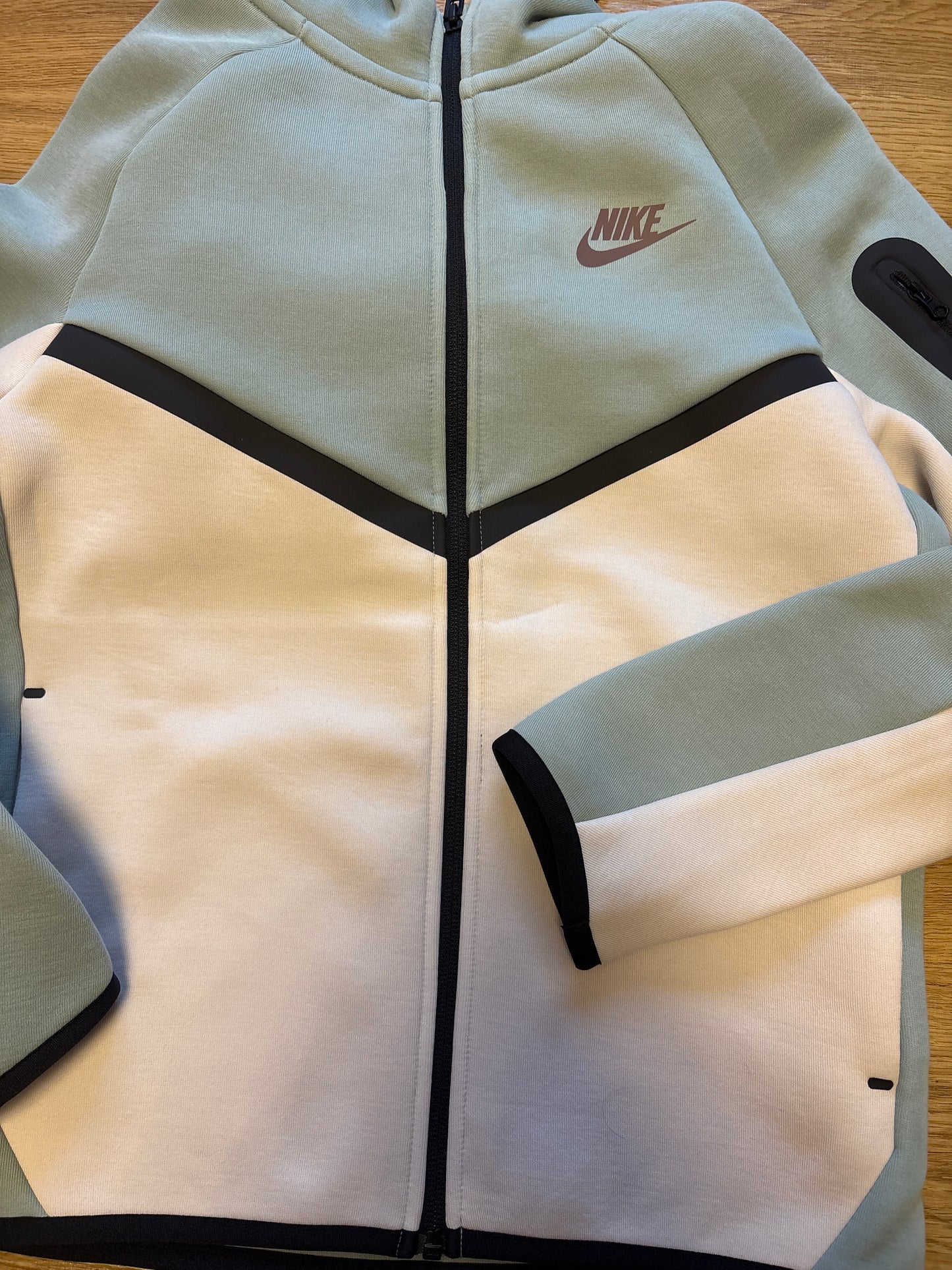 Nike Techfit Kinder grün/creme, Größe wählbar