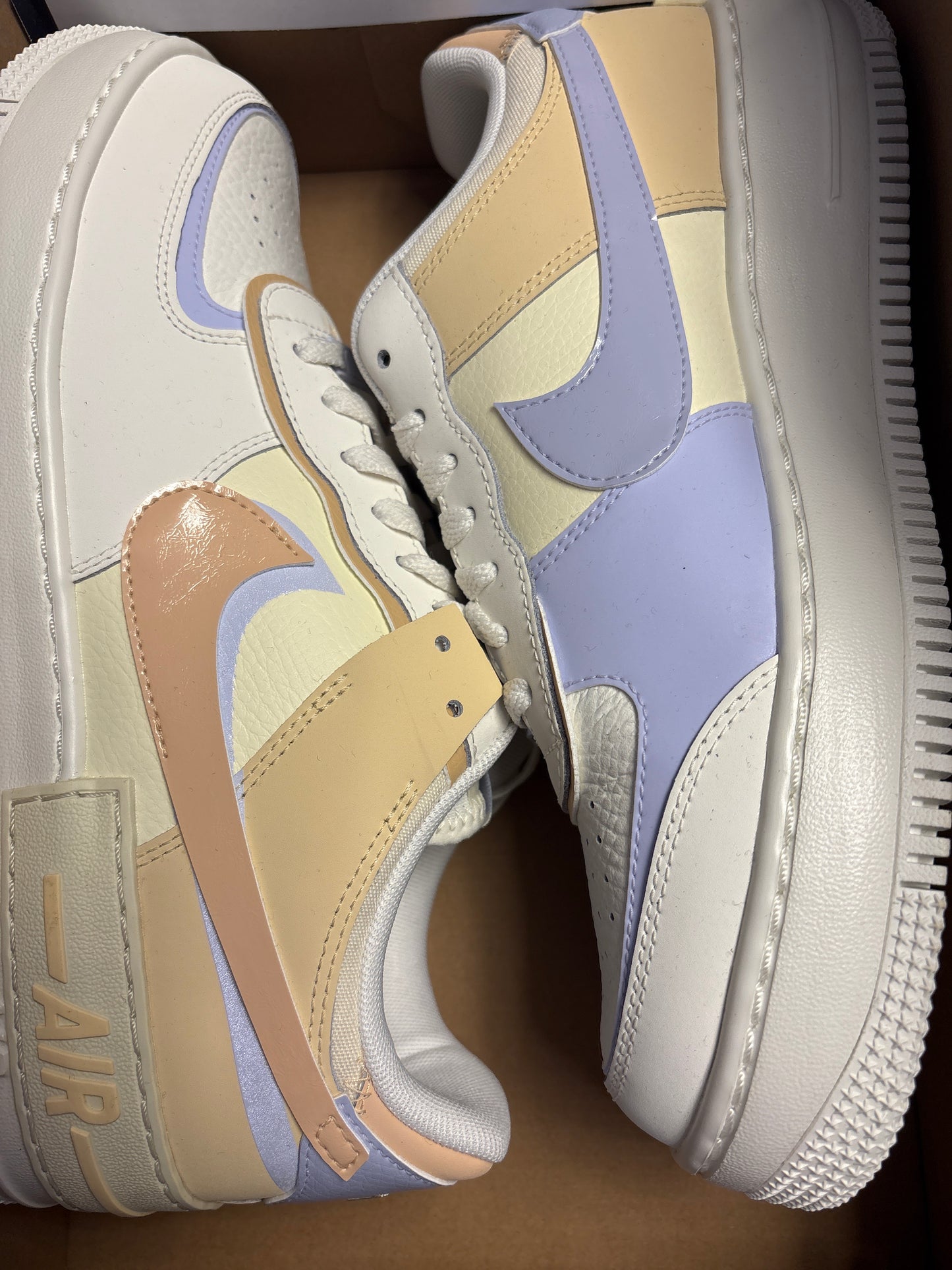 Nike Air Force 1 Shadow in Creme, Größe wählbar