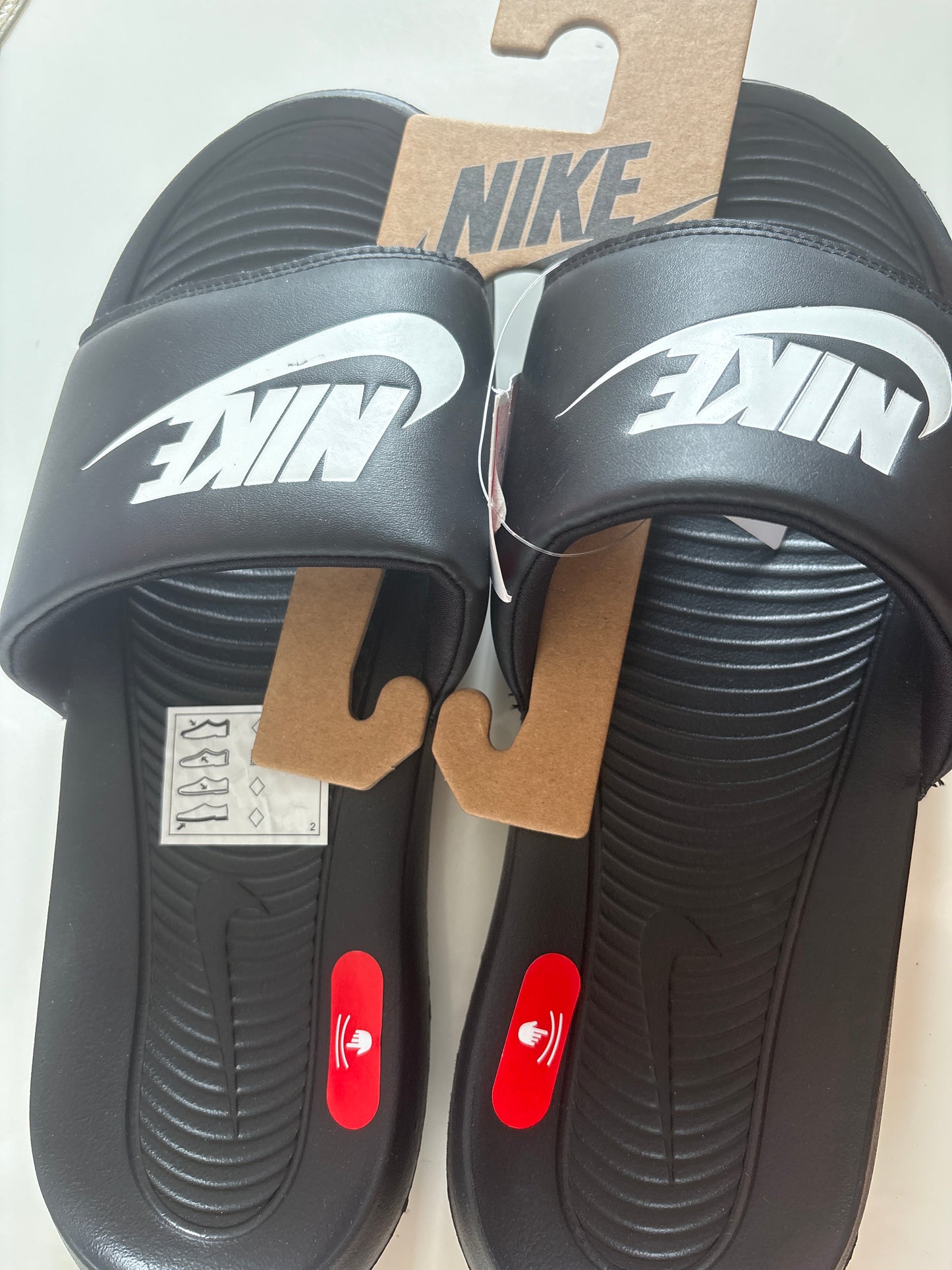 Nike Badelatschen in schwarz/weiss, Größe 46