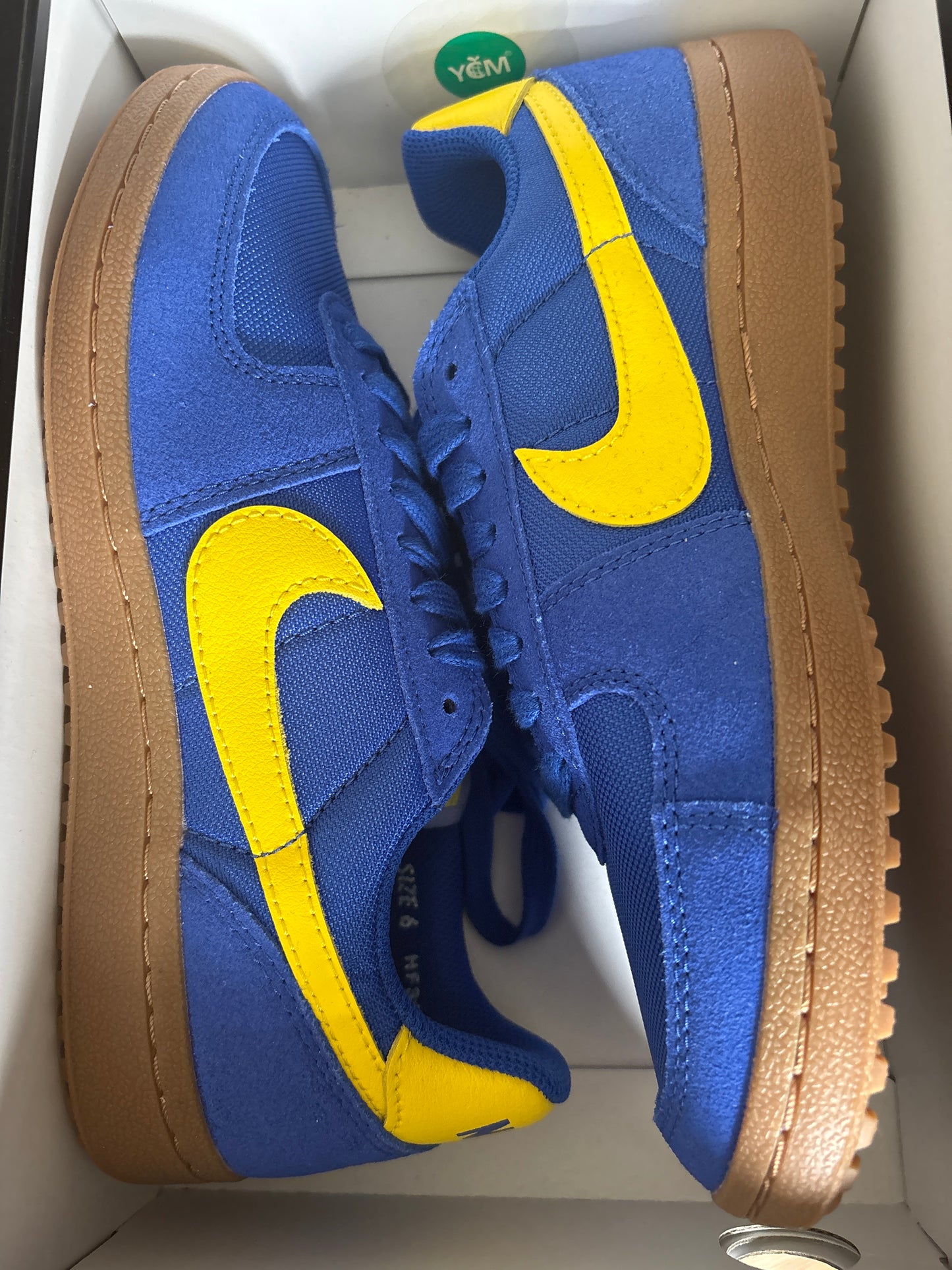 Nike General Field, blau/gelb in Größe 38,5