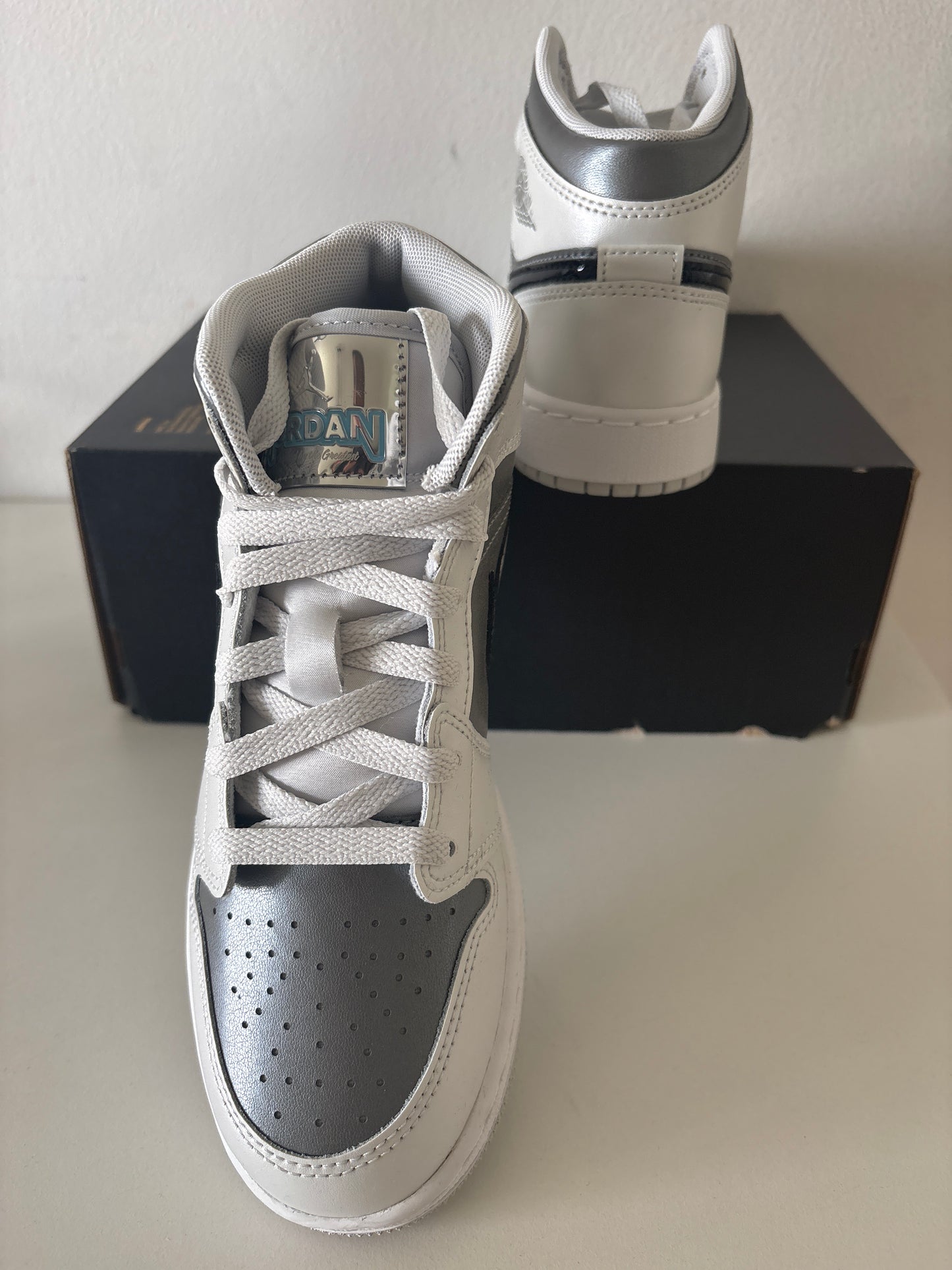 Nike Jordan 1 Mid weiss/grau/schwarz, Größe 36