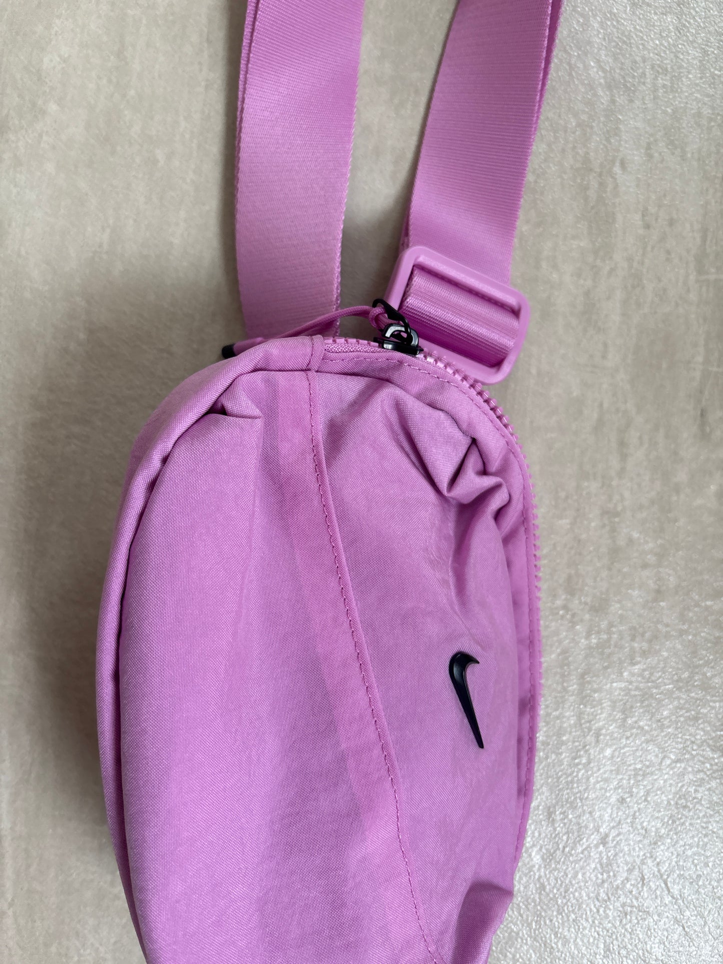 Nike Umhängetasche pink klein
