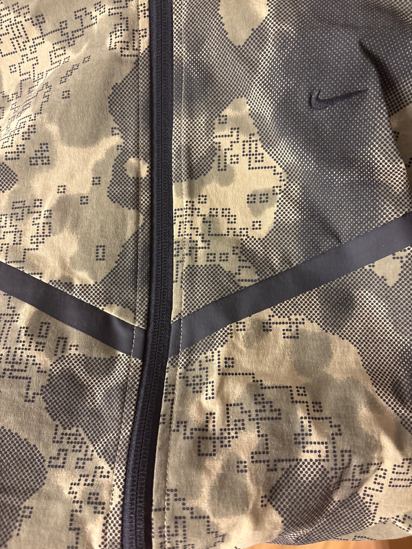 Nike Techfit Jacke Camouflage, Größe wählbar
