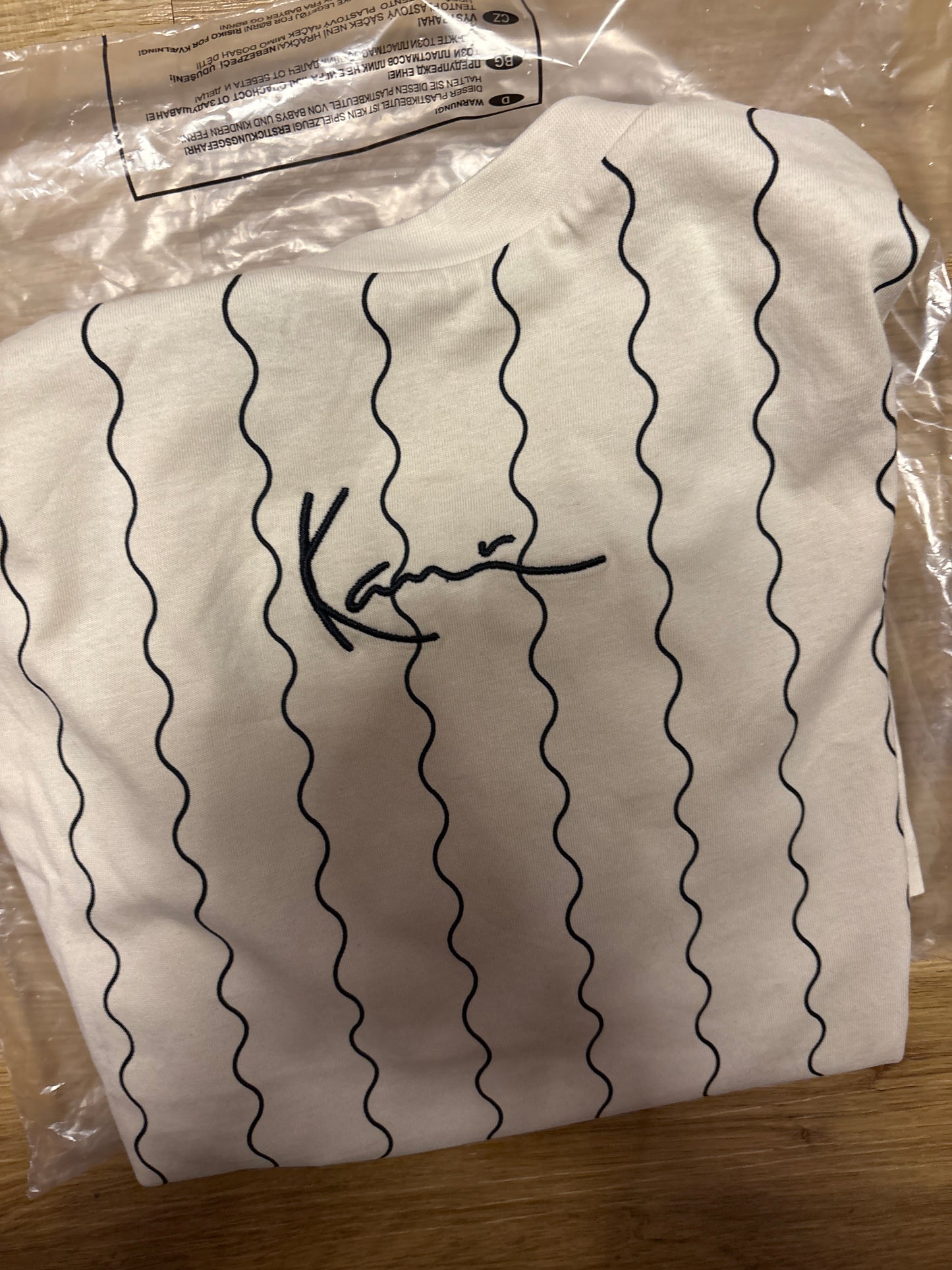 Karl Kani Shirt, Größe M in beige/schwarz