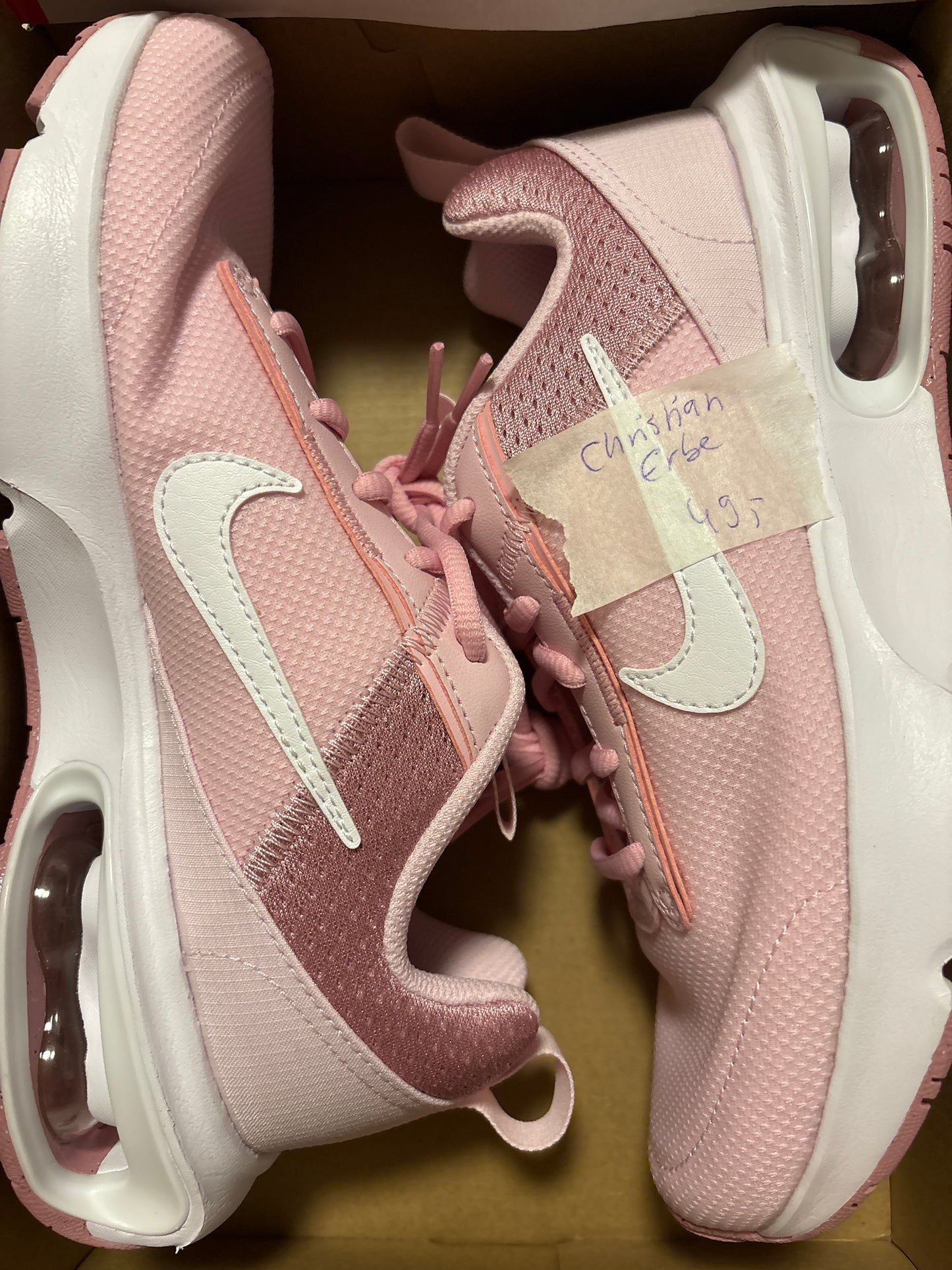 Air Max Intrlk rosa/weiss, Größe 37,5