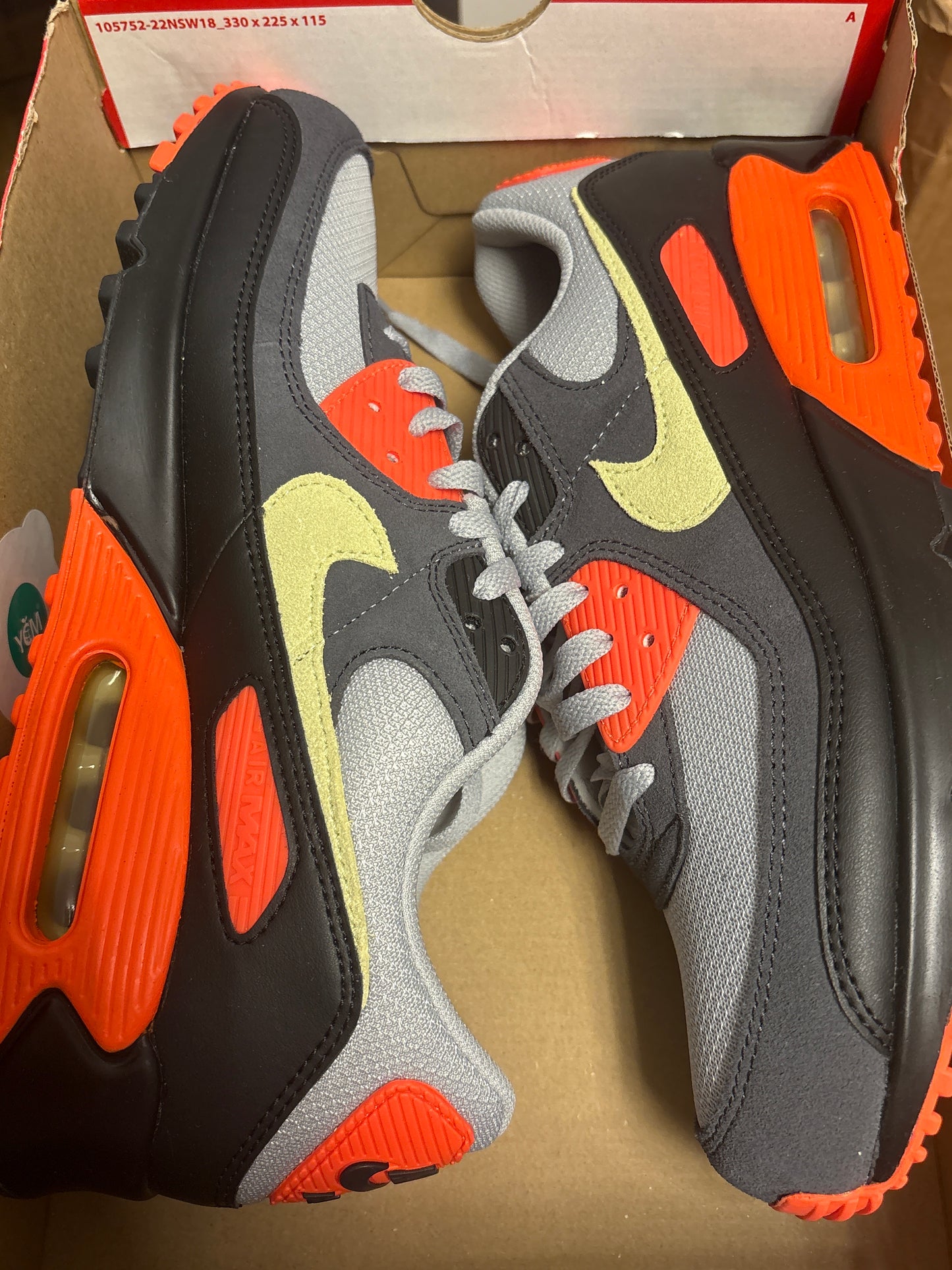 Nike Air Max 90, schwarz/grau/gelb/orange/weiss in Größe 44,5