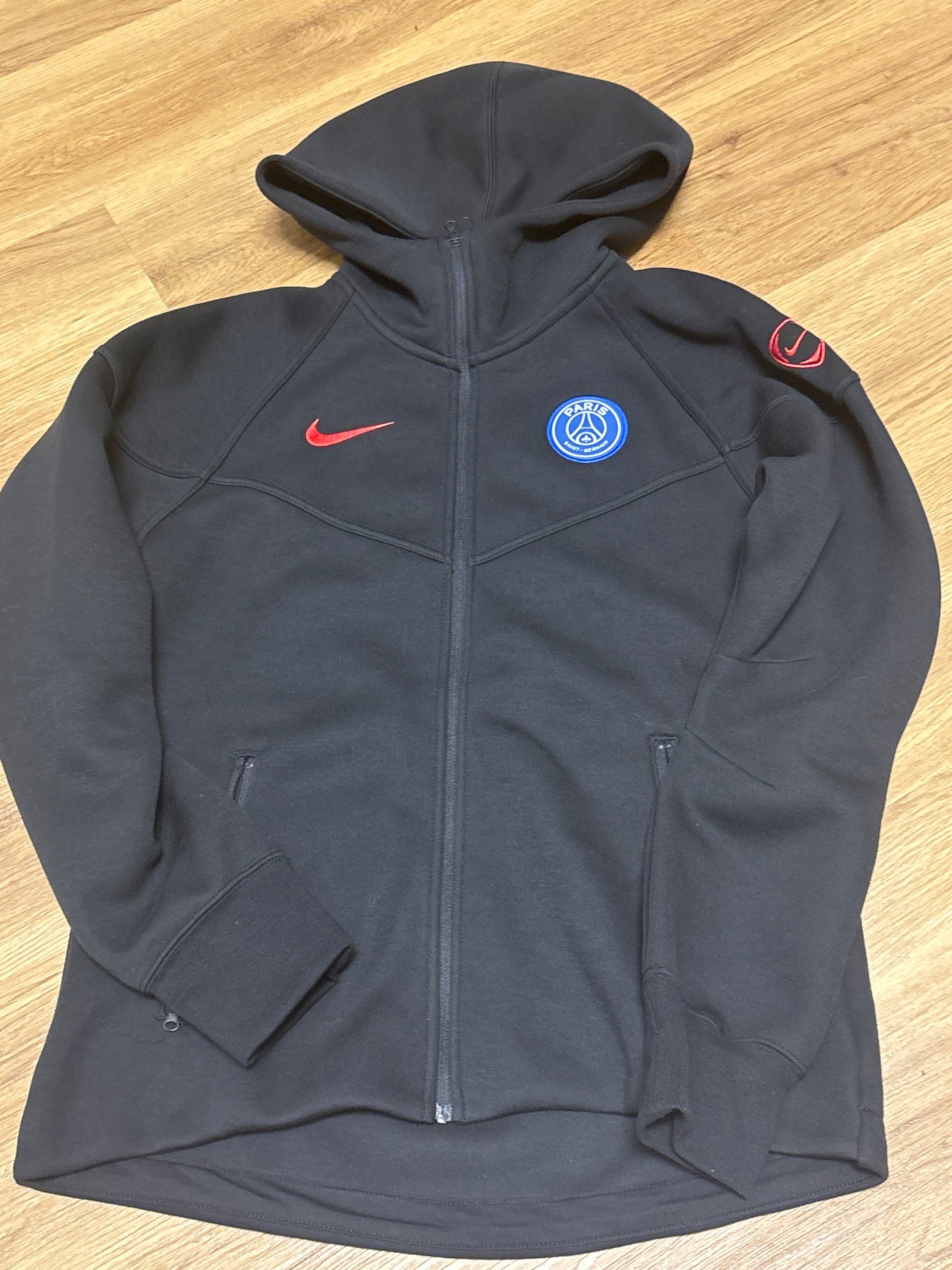Nike x Paris Saint Germain Damen Trainingsjacke in schwarz, Größe S
