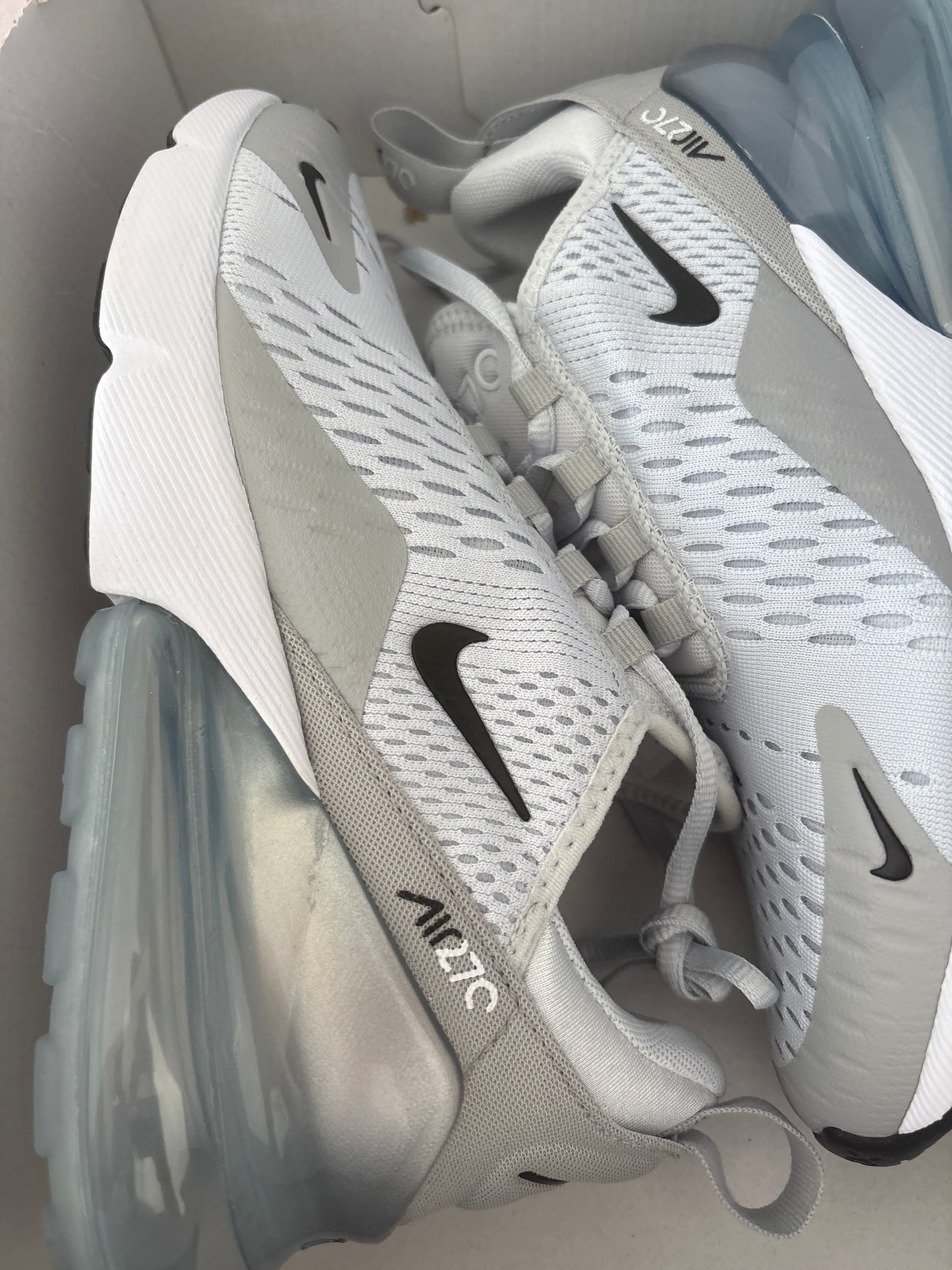 Nike Air Max 270 Größe wählbar in weiss/schwarz/grau
