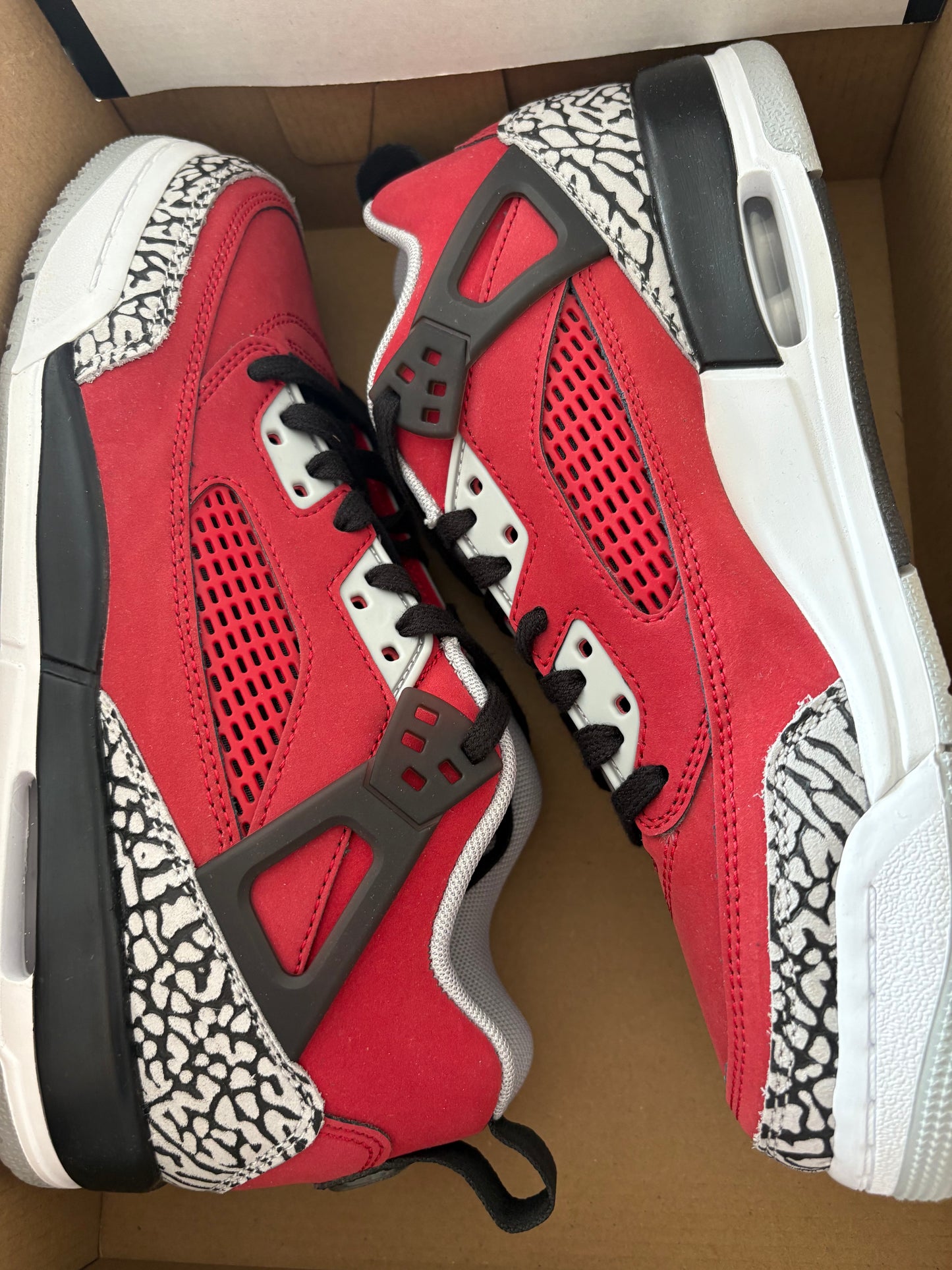 Nike Jordan Spizike Low, in schwarz/rot/grau, Größe 39